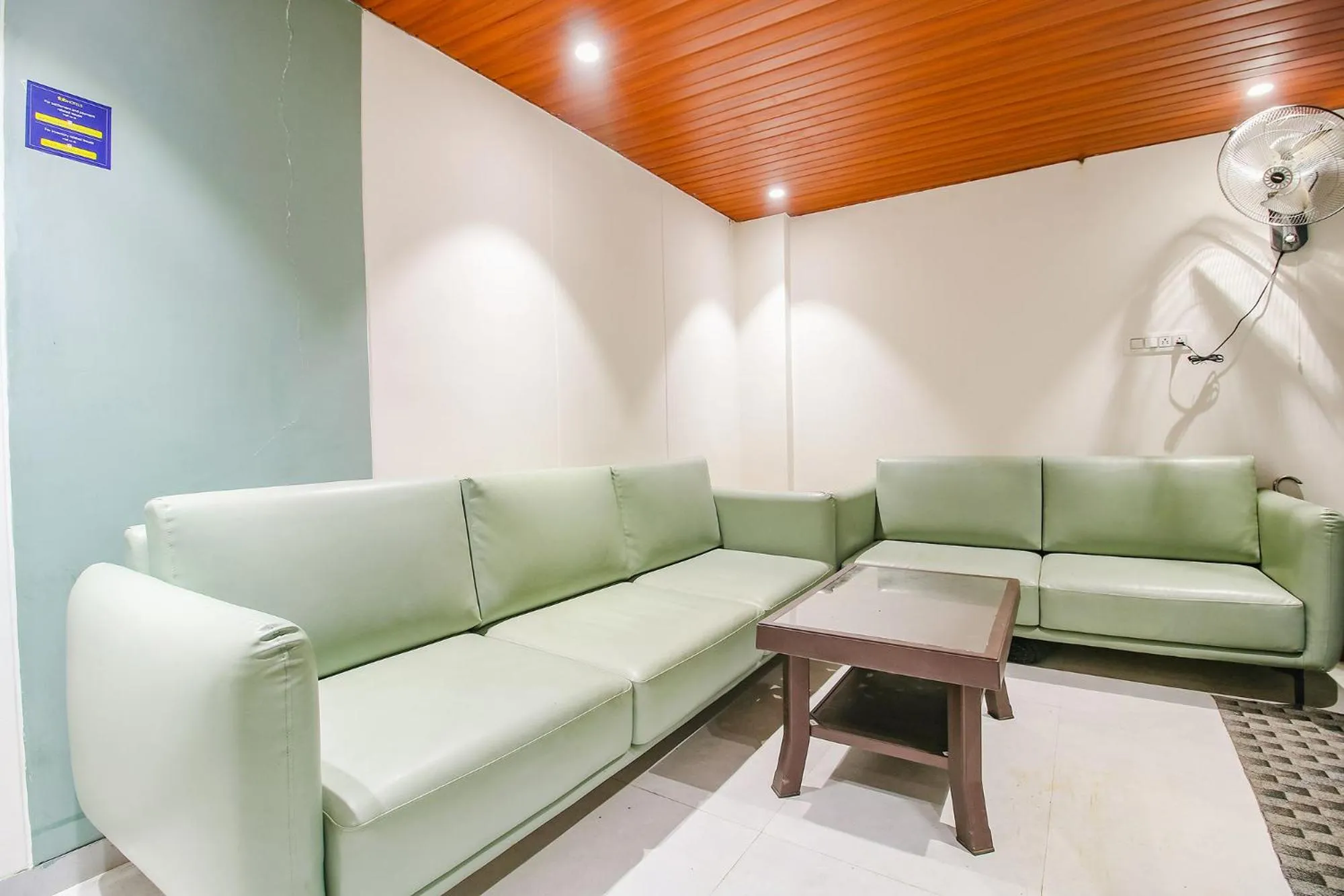 Seating area in FabHotel Sharma & Vishnu Garden