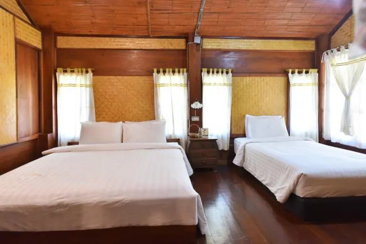 Bed in Herntai Resort Maelanoi