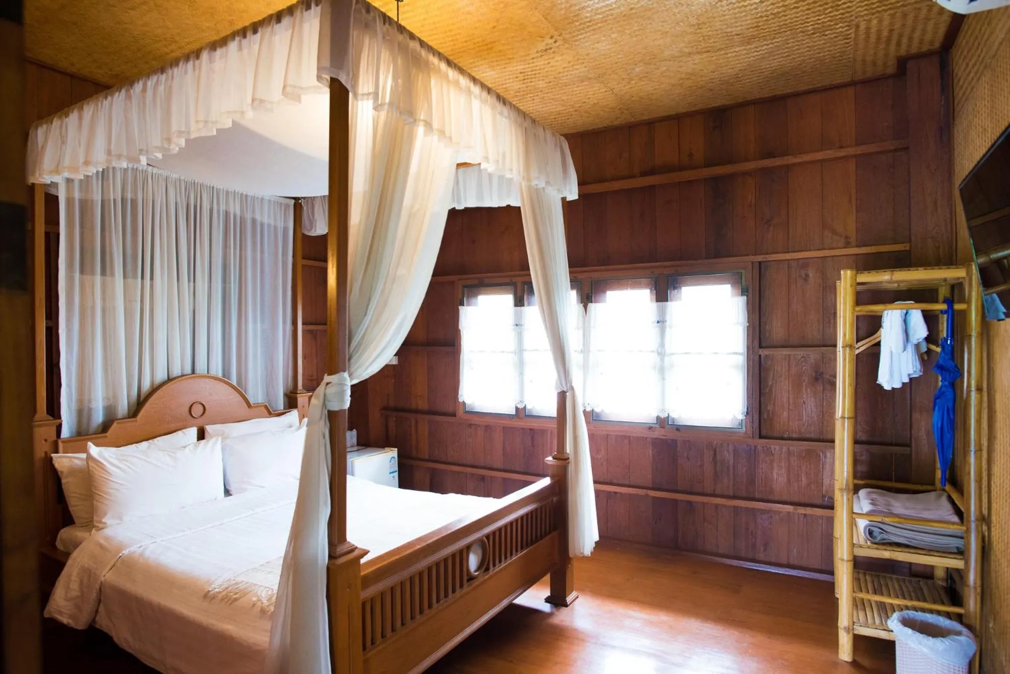 Bed in Herntai Resort Maelanoi