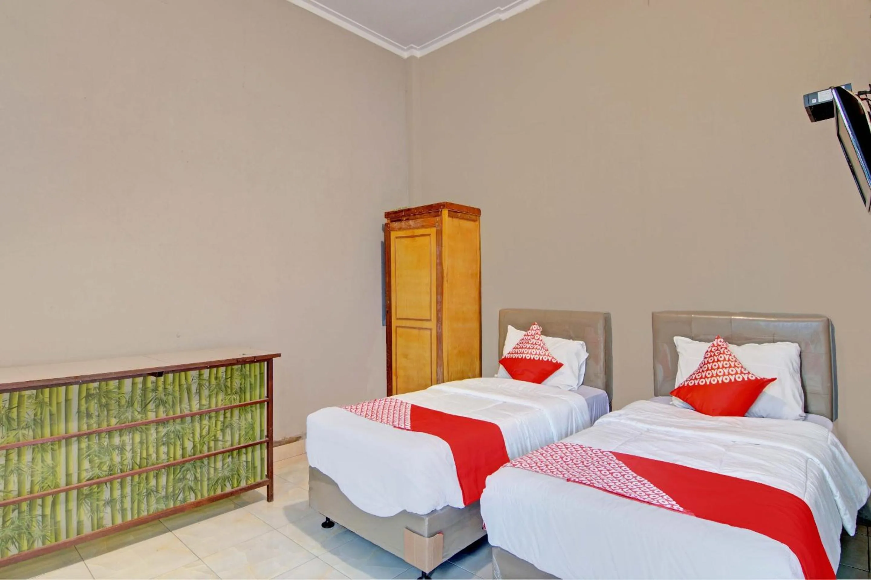 Bedroom, Bed in Hotel O Celine Home Syariah