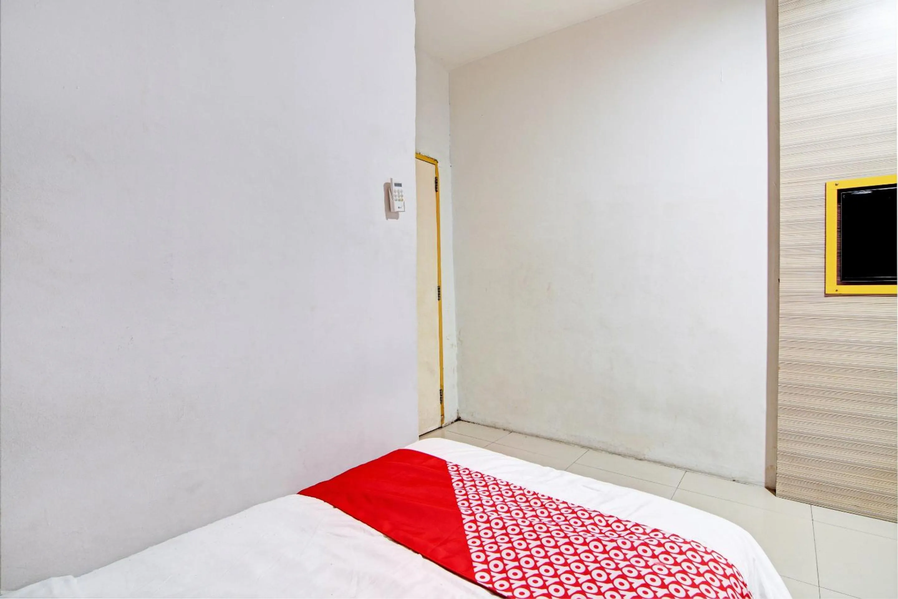 Bedroom, Bed in Hotel O Celine Home Syariah