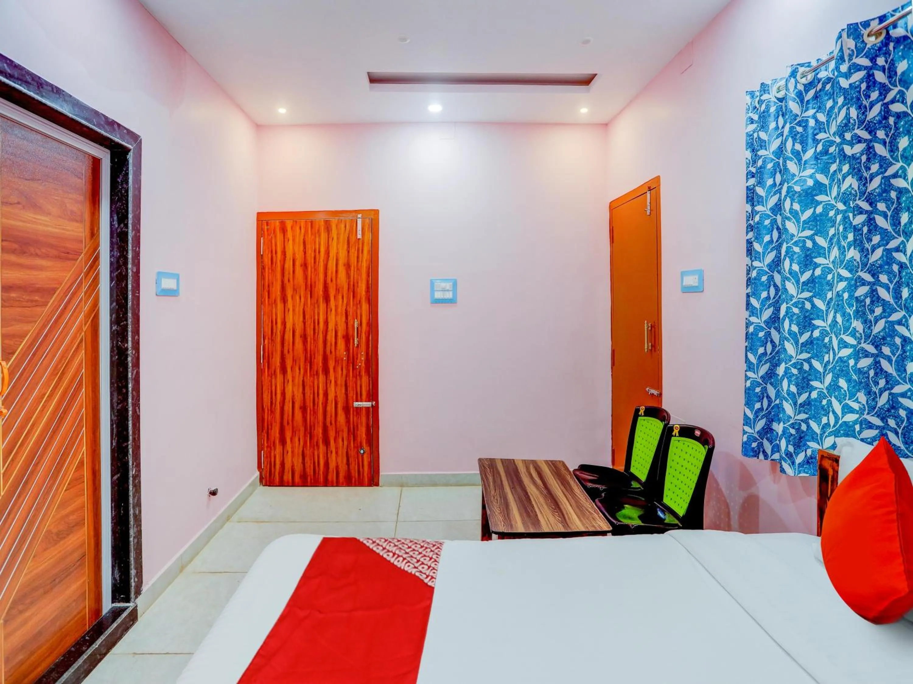 Bedroom in Hotel O Kalinga Inn