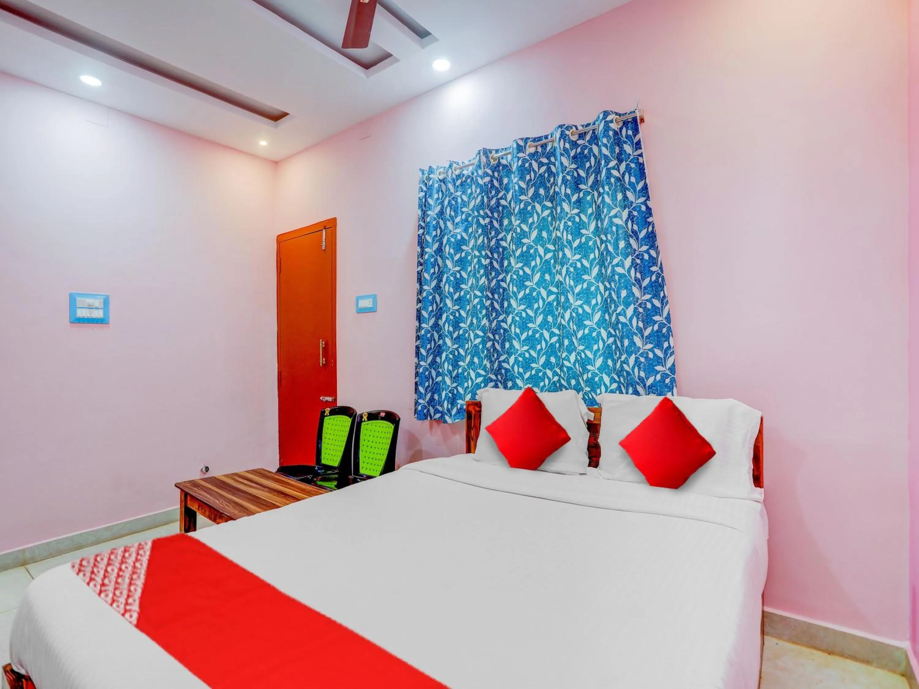 Bedroom, Bed in Hotel O Kalinga Inn