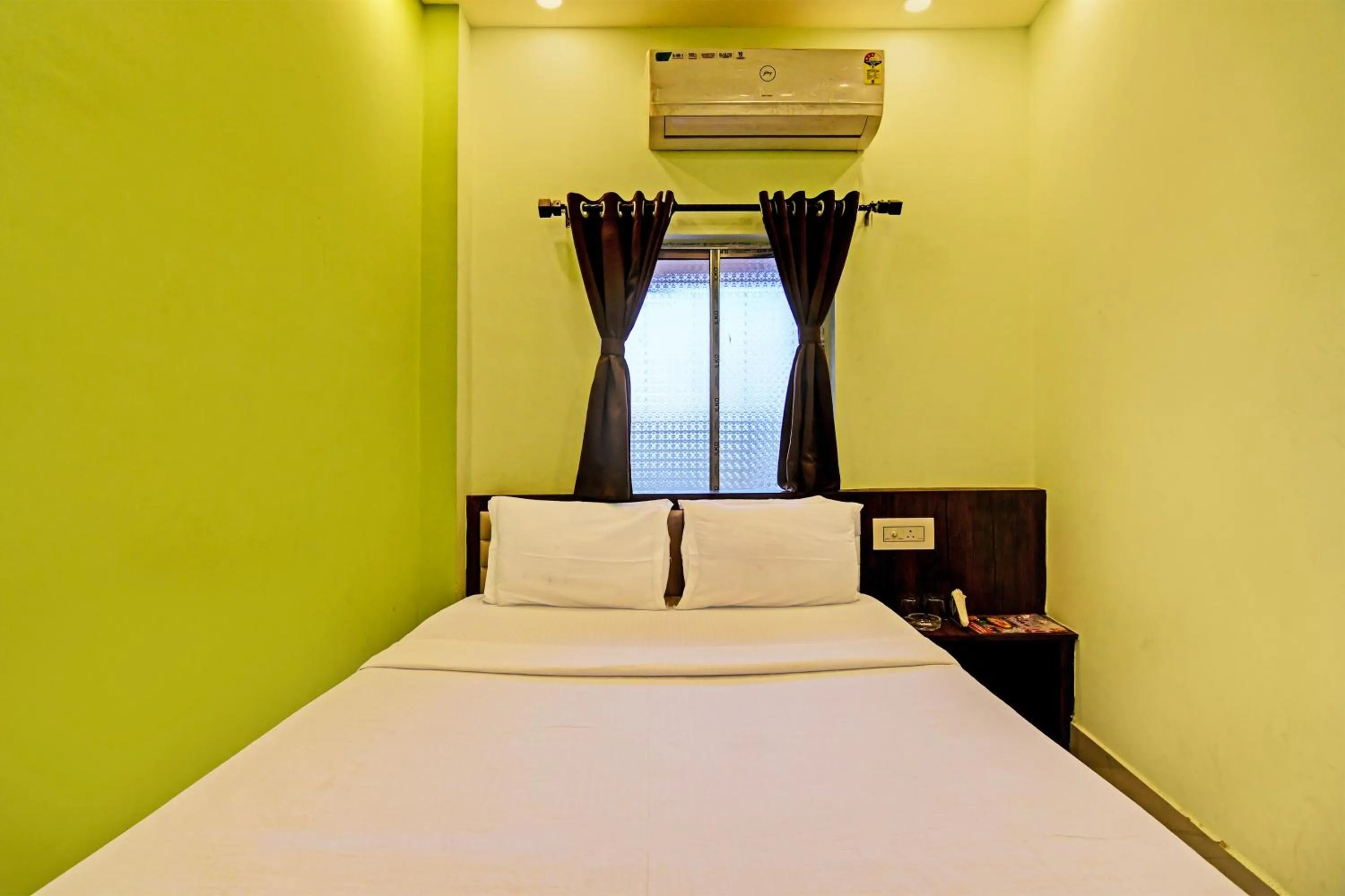 Bedroom, Bed in Super Hotel O The Orchid Residency