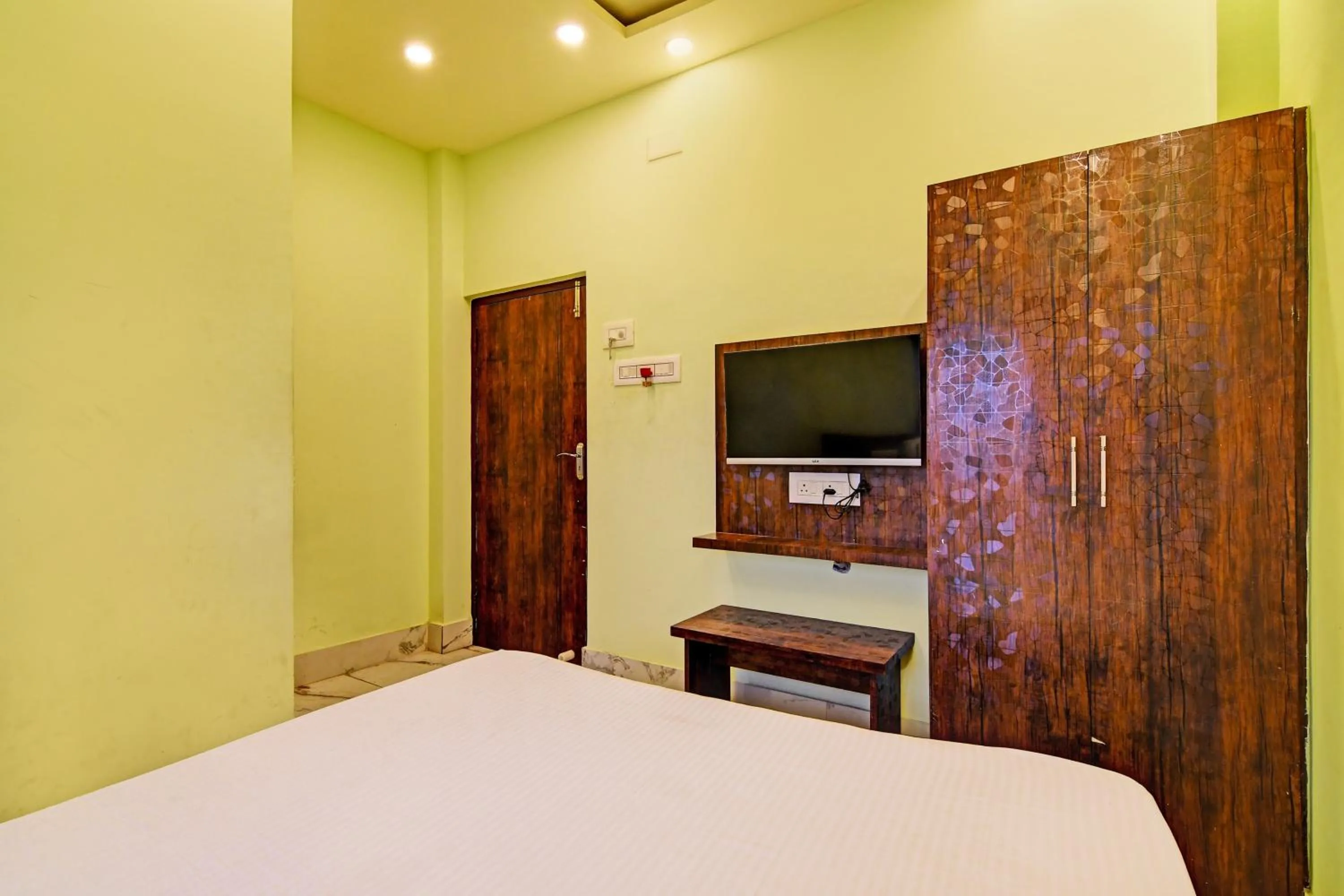 Bedroom, Bed in Super Hotel O The Orchid Residency