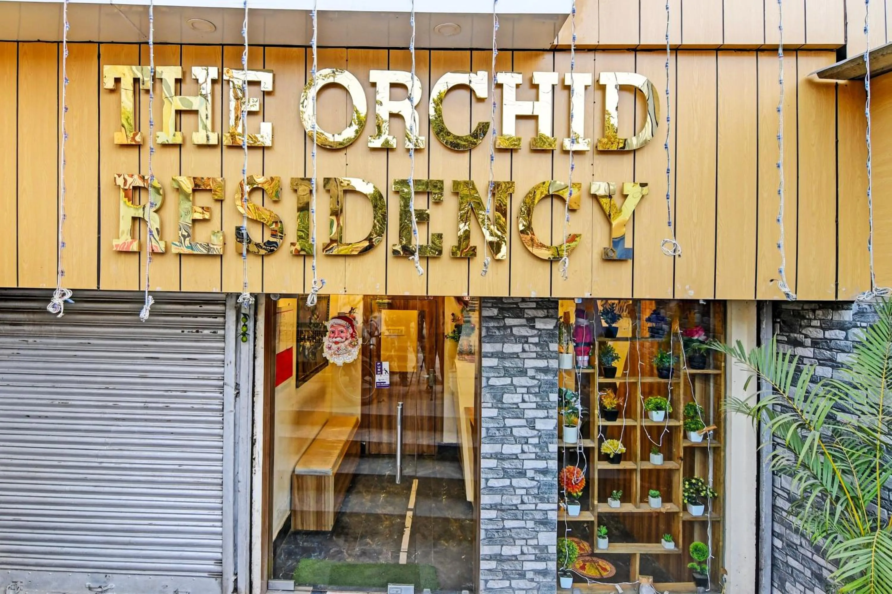 Facade/entrance in Super Hotel O The Orchid Residency