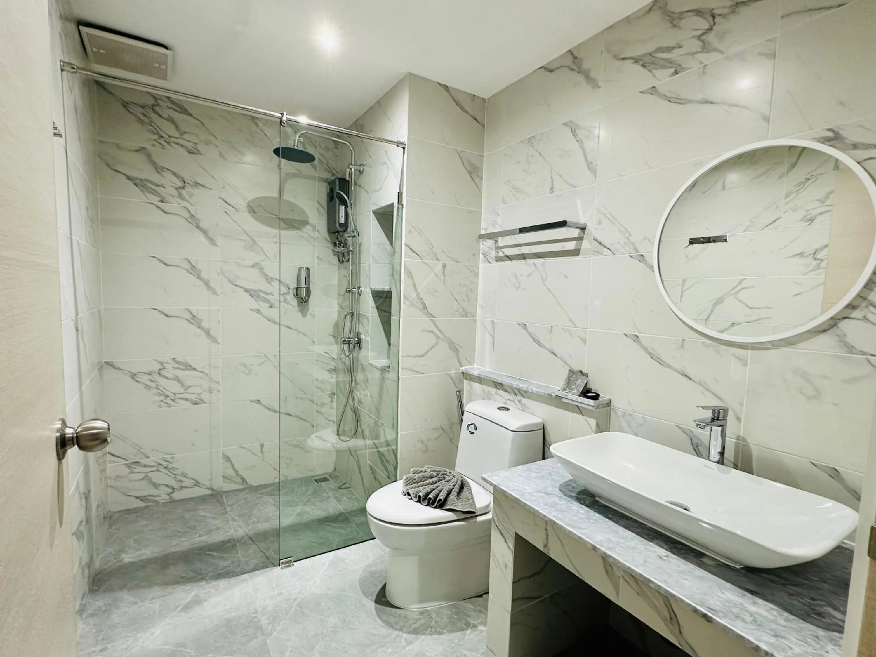 Shower in Kata Place Villa