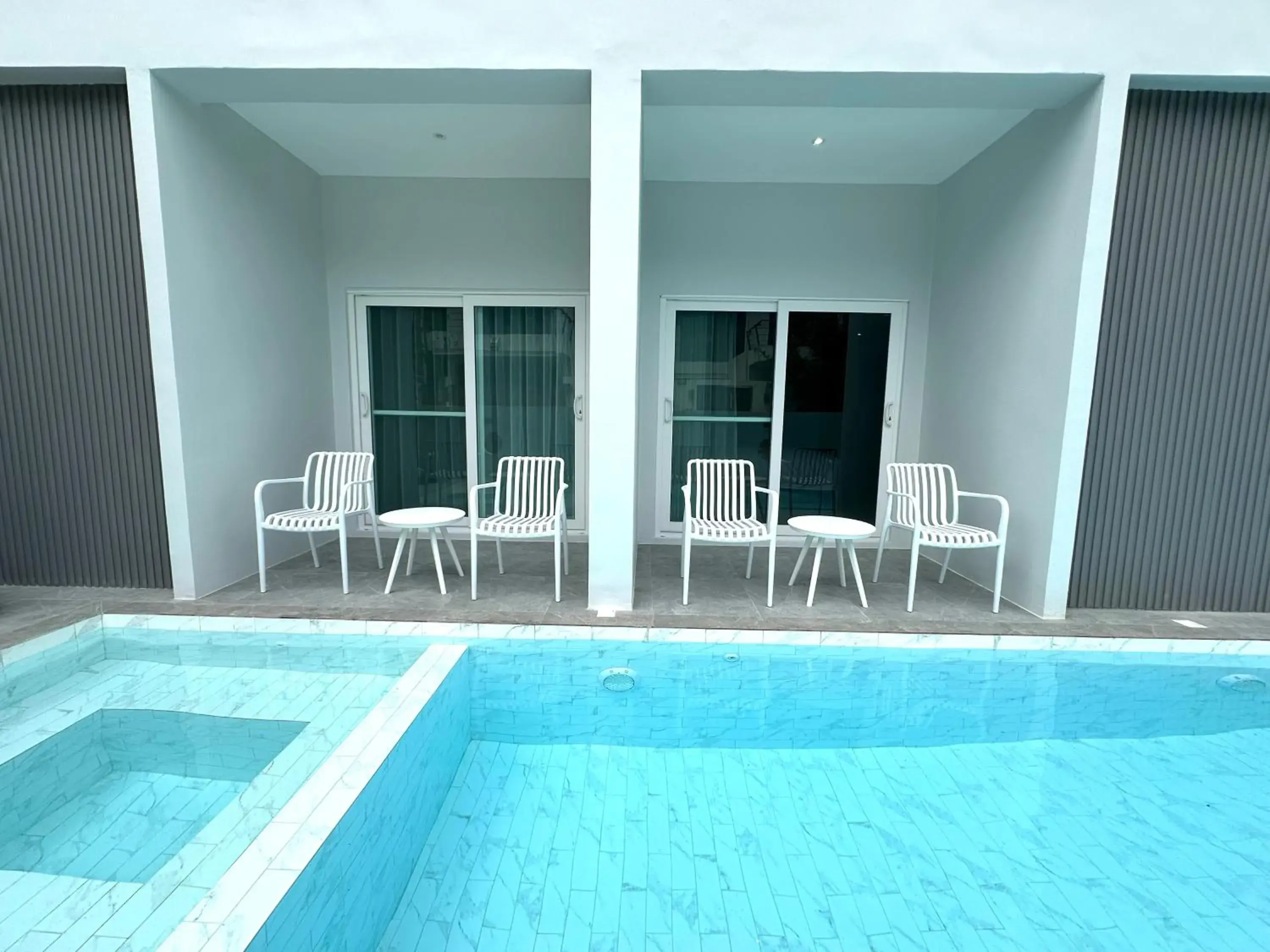 Deluxe with Pool Access in Kata Place Villa Deluxe with Pool Access in Kata Place Villa