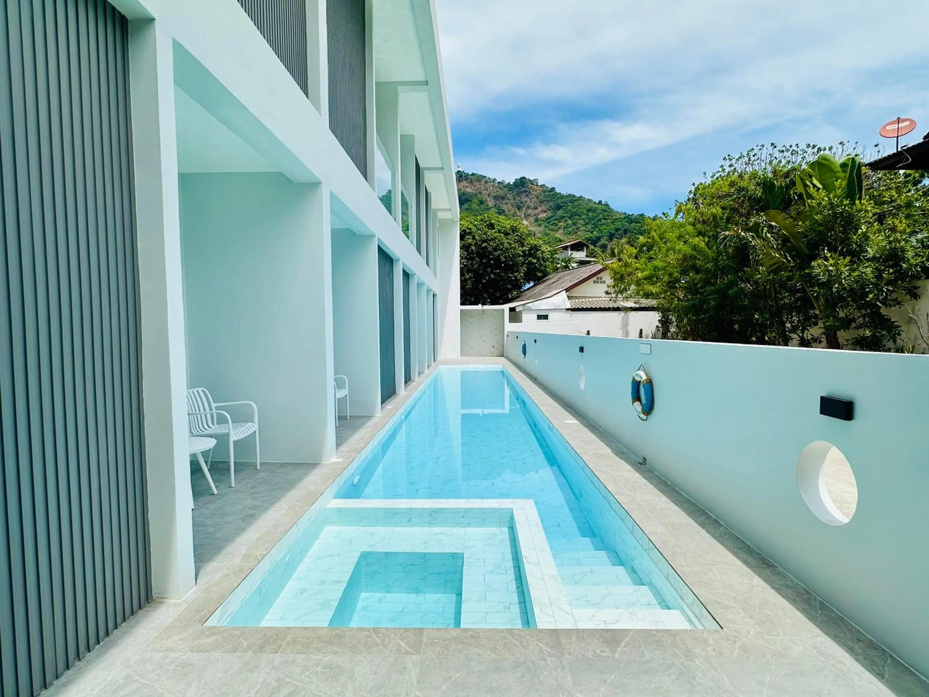 Swimming pool in Kata Place Villa