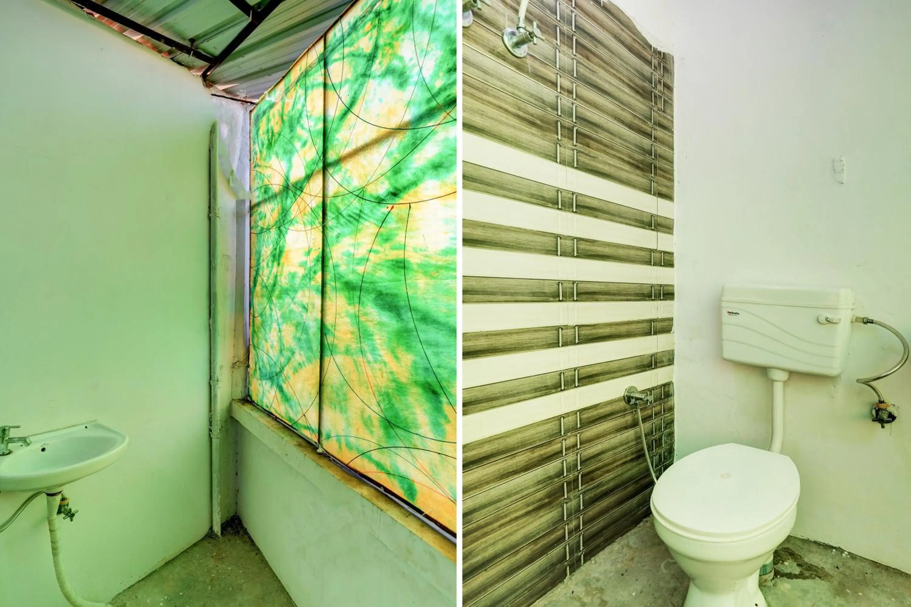 Bathroom in Hotel O The Honirav Hotel