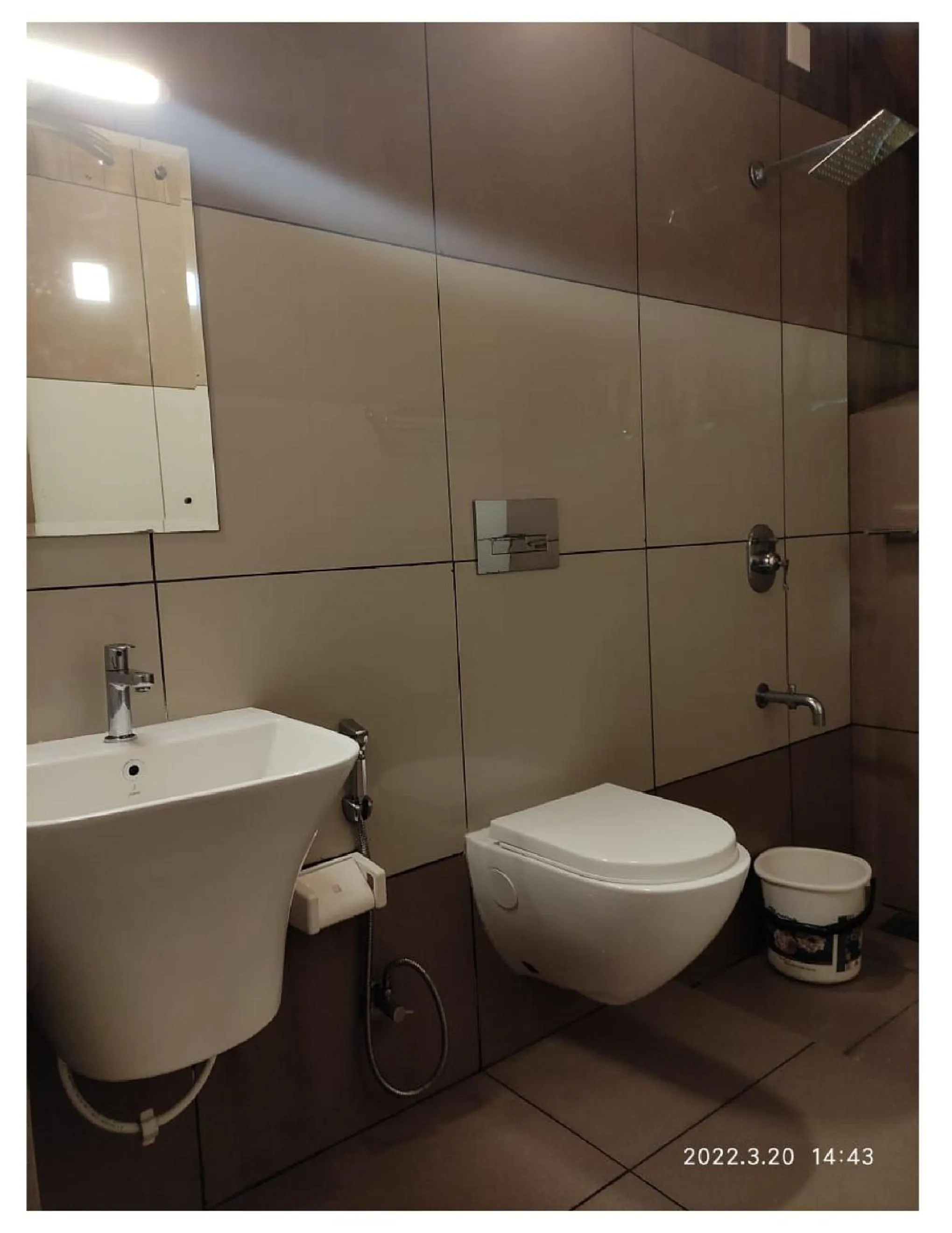 Toilet in Tree House Wayanad