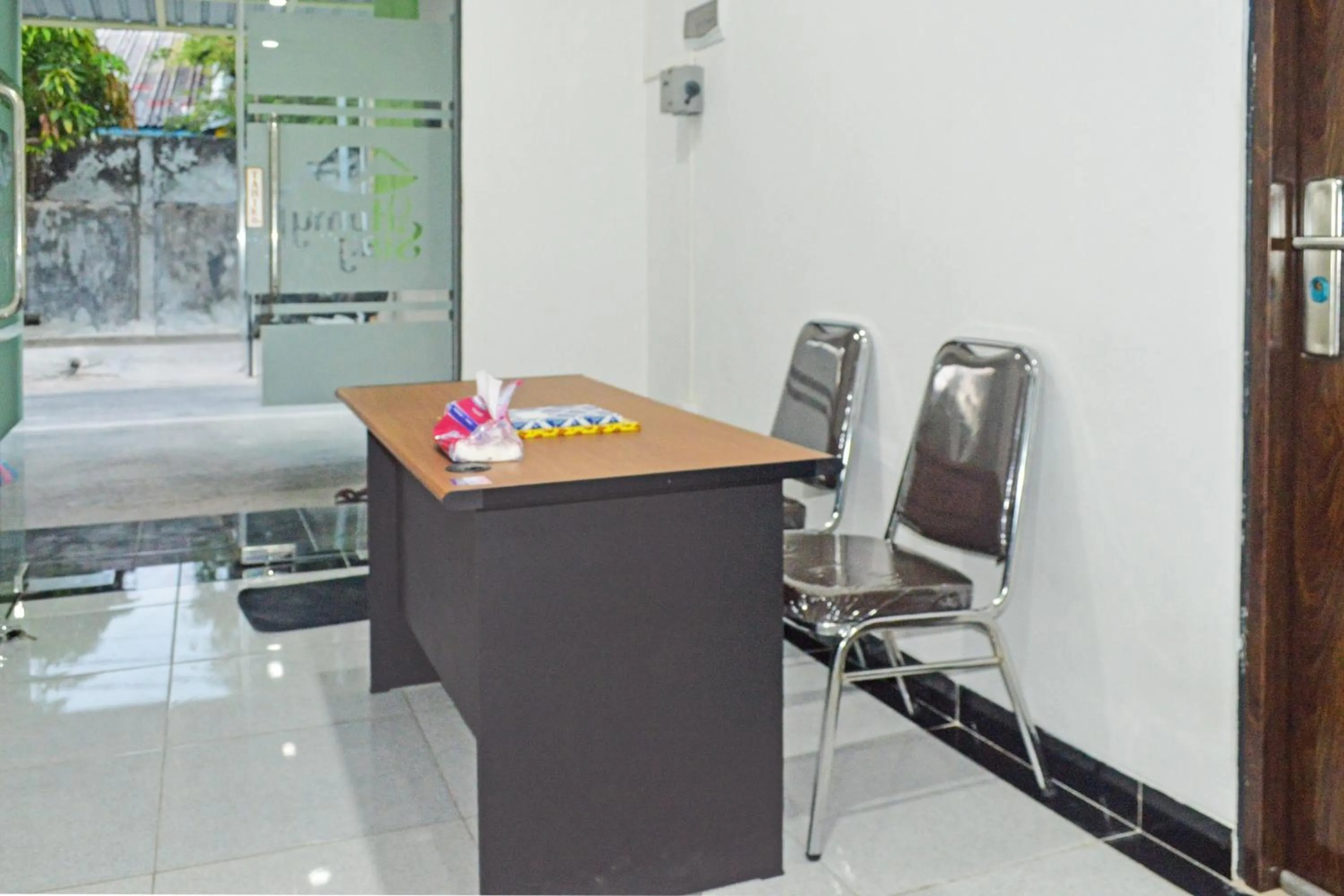 Lobby or reception in Super OYO 93085 Homy Stay Syariah