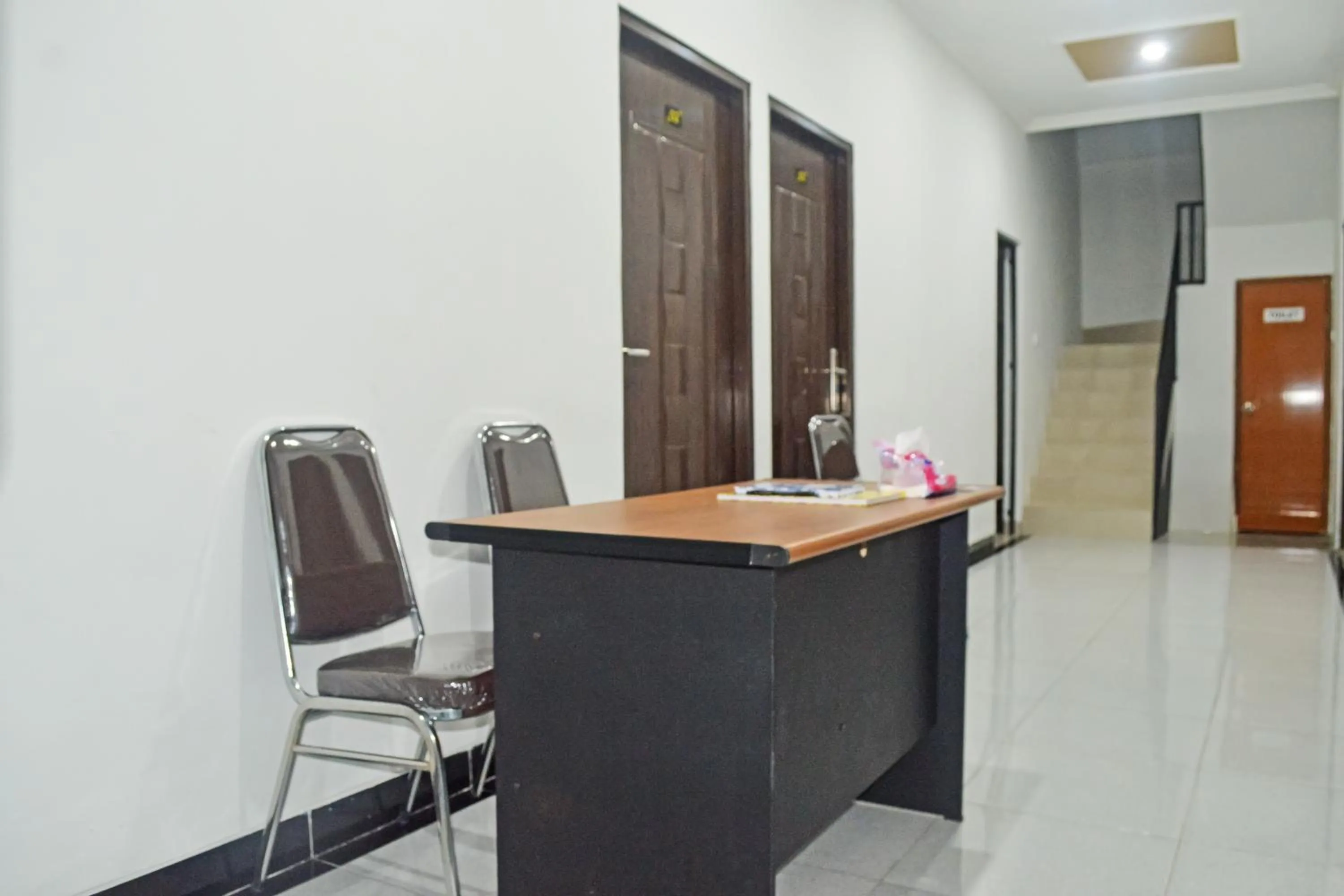 Lobby or reception in Super OYO 93085 Homy Stay Syariah