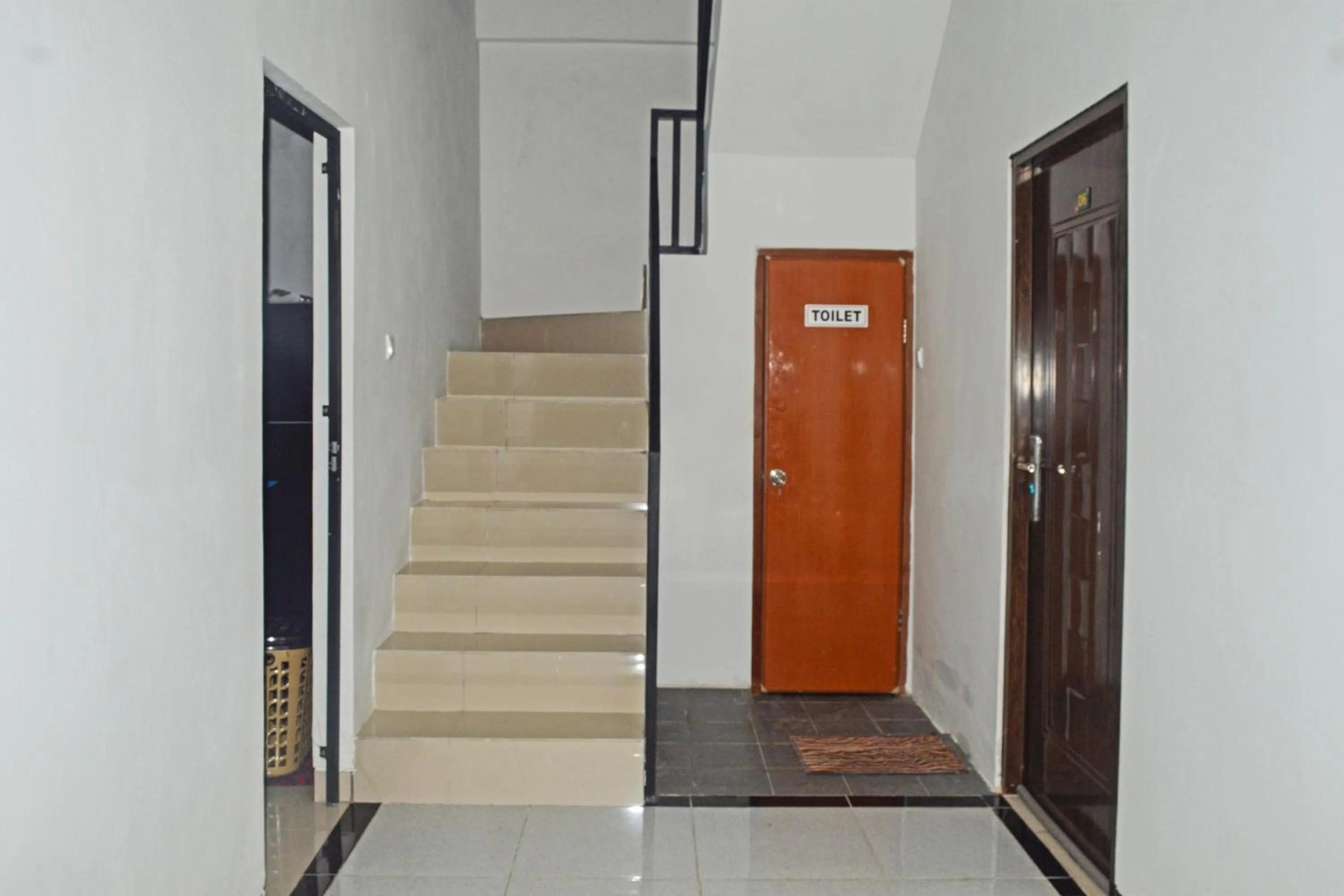 Lobby or reception in Super OYO 93085 Homy Stay Syariah