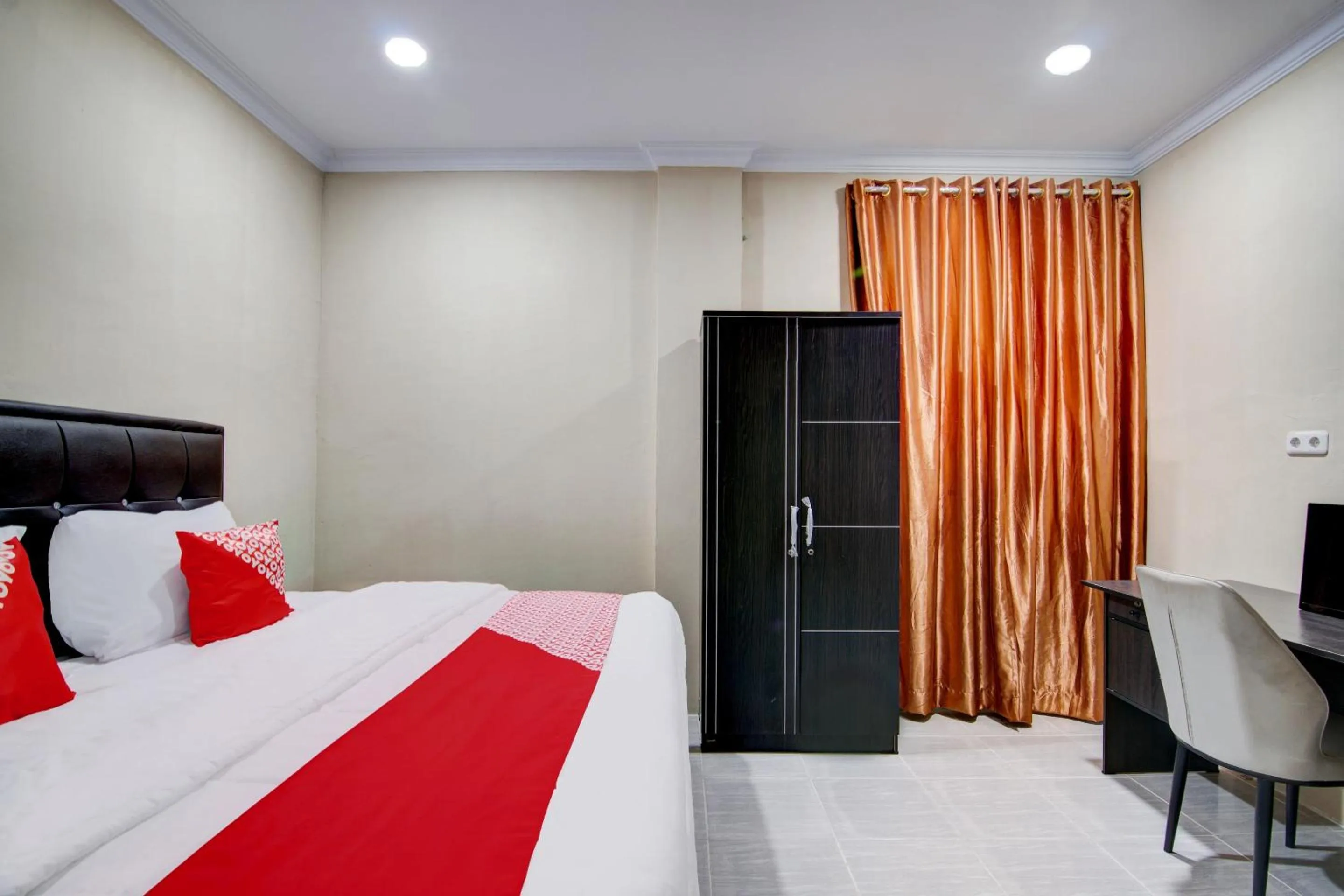 Bedroom, Bed in OYO 93087 Wisma Apel Syariah