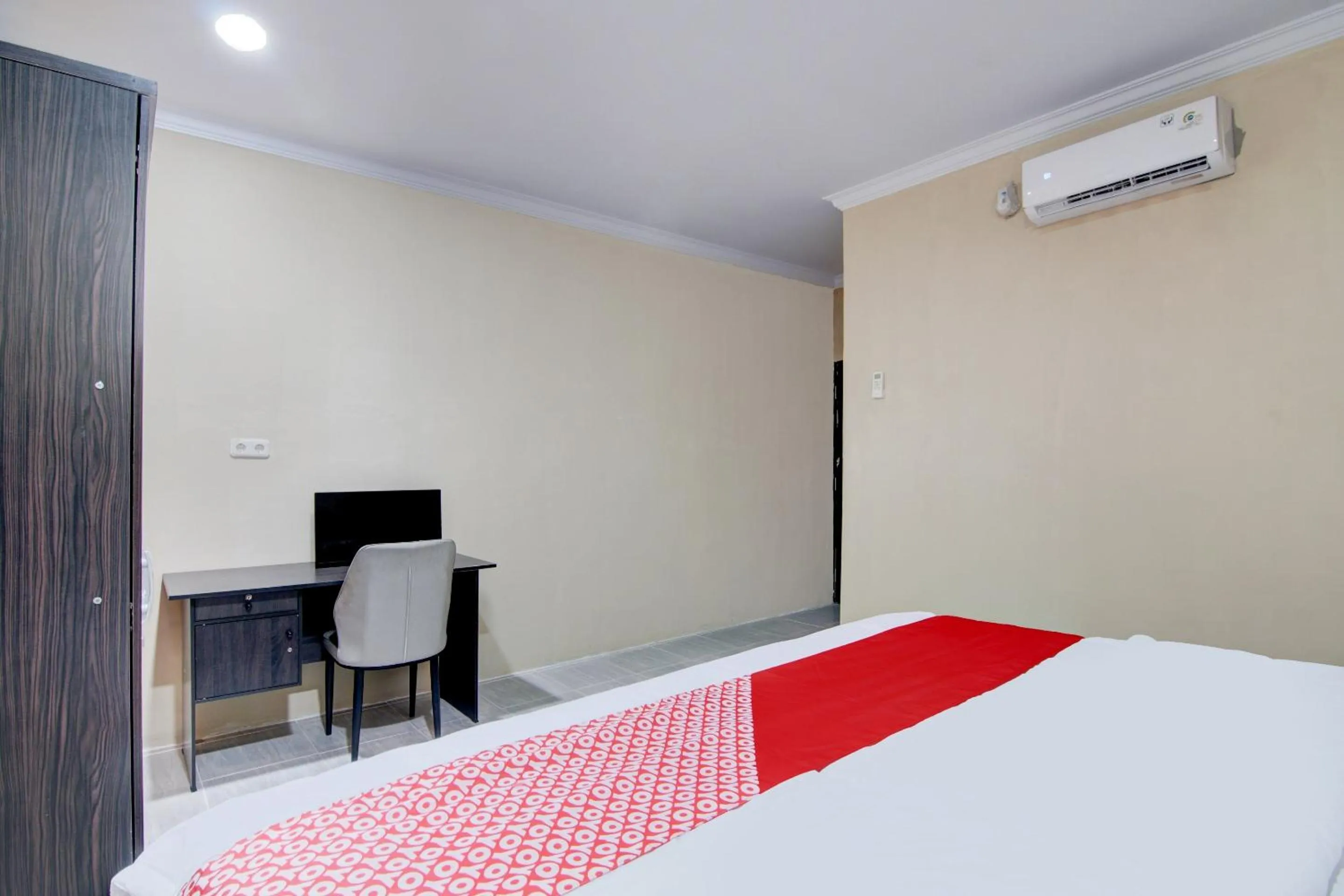 Bedroom, Bed in OYO 93087 Wisma Apel Syariah