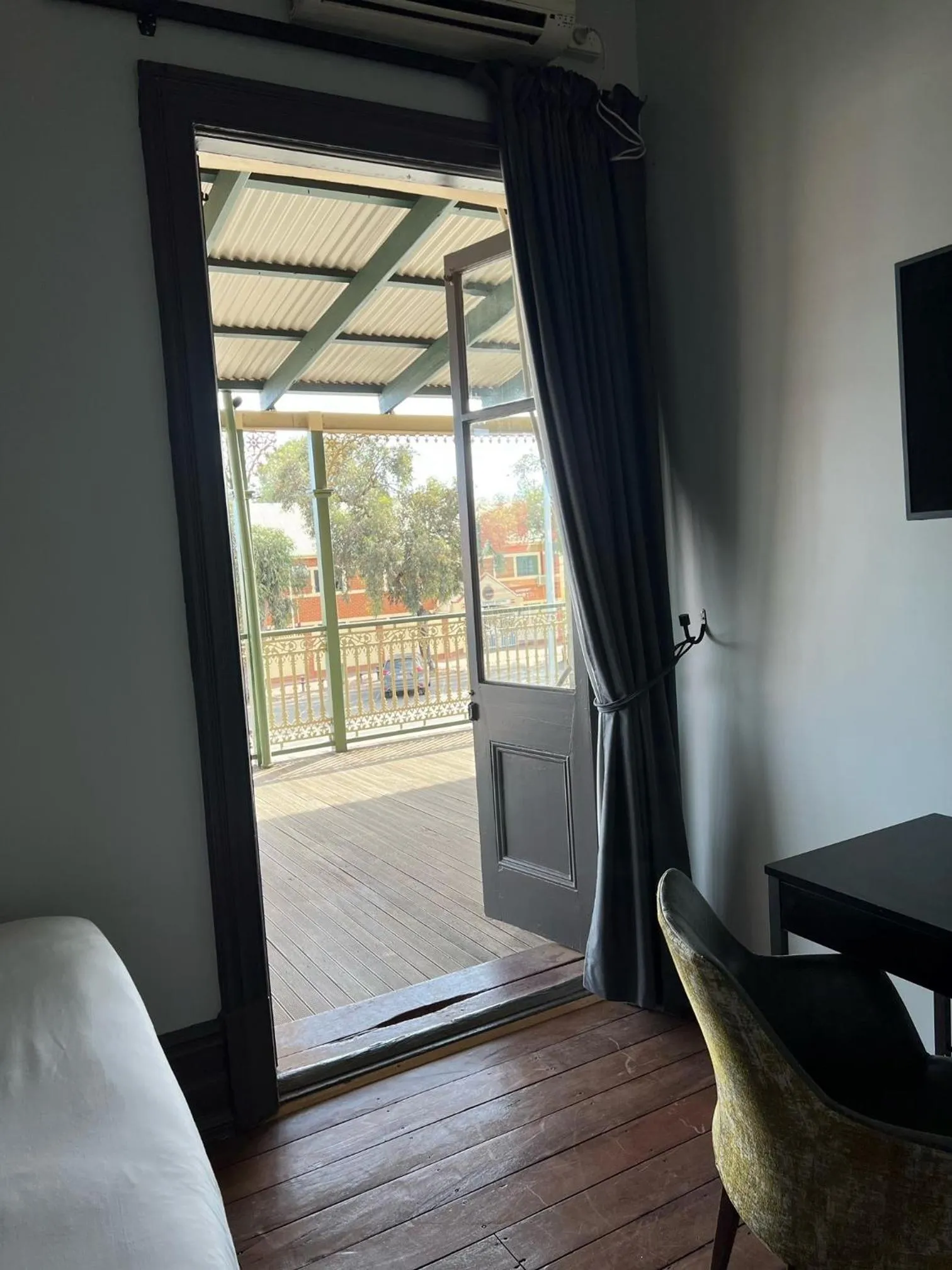 Bed in The Federal Hotel