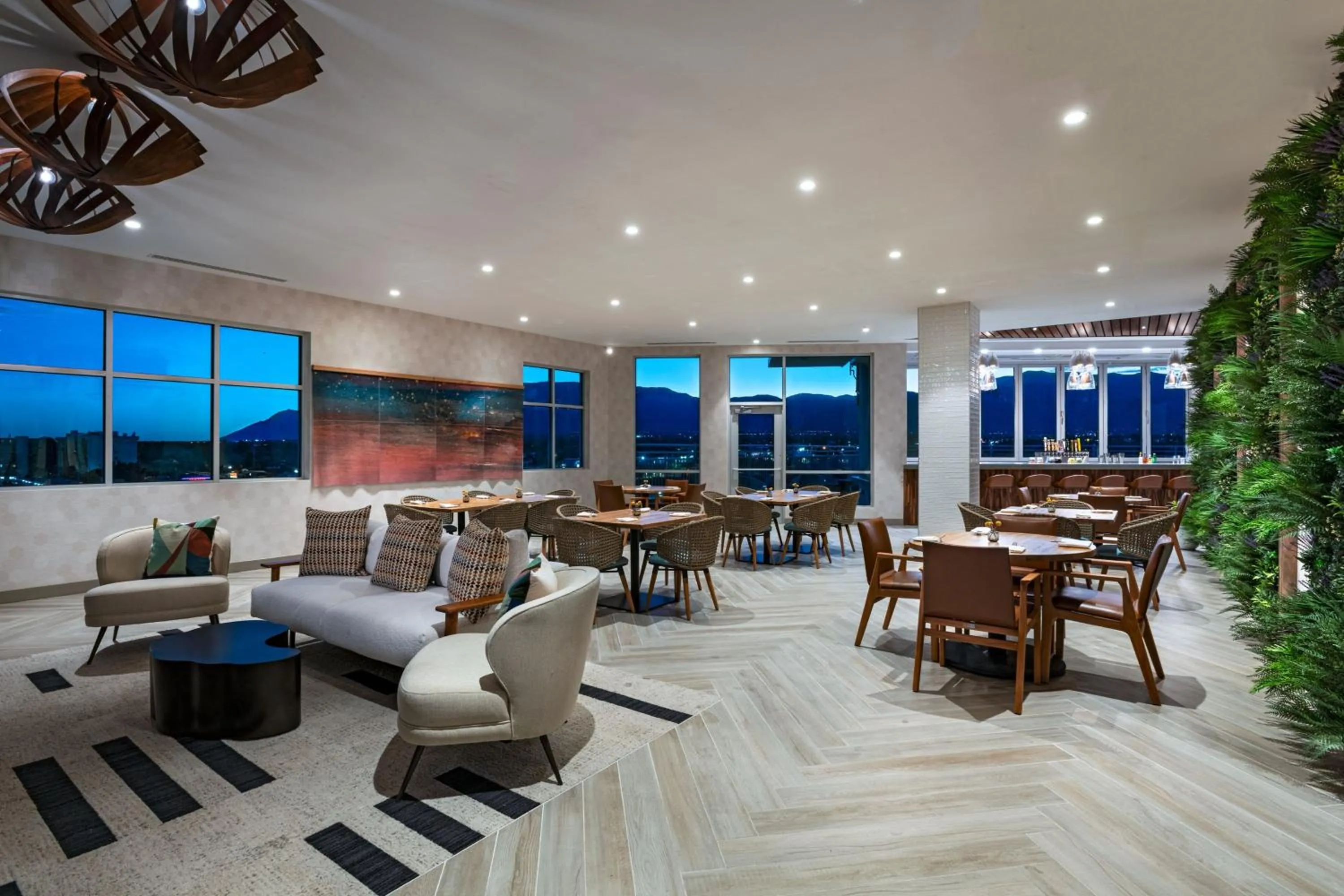 Lounge or bar in Element Albuquerque Uptown