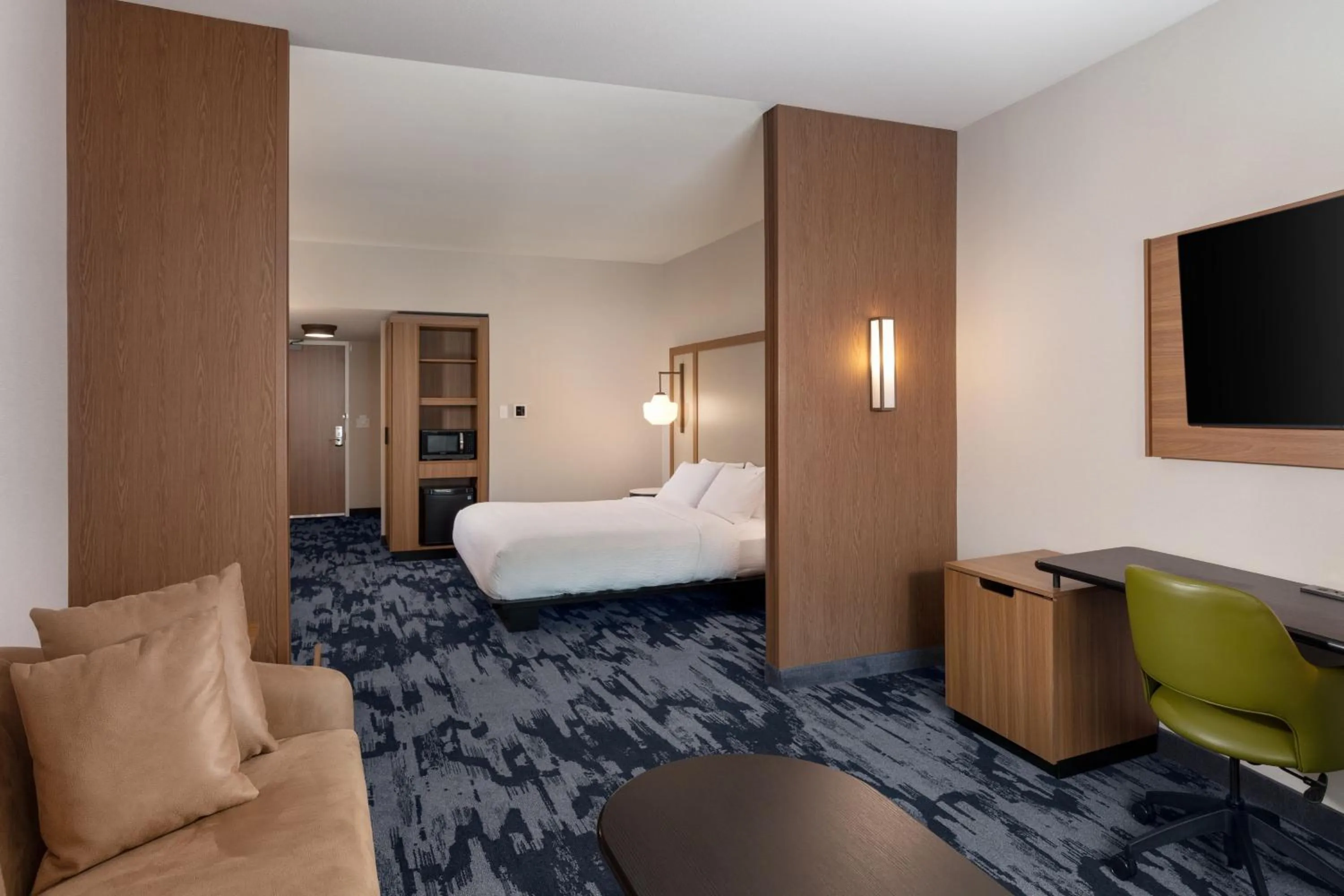 Photo of the whole room, Bed in Fairfield by Marriott Inn & Suites Omaha at MH Landing