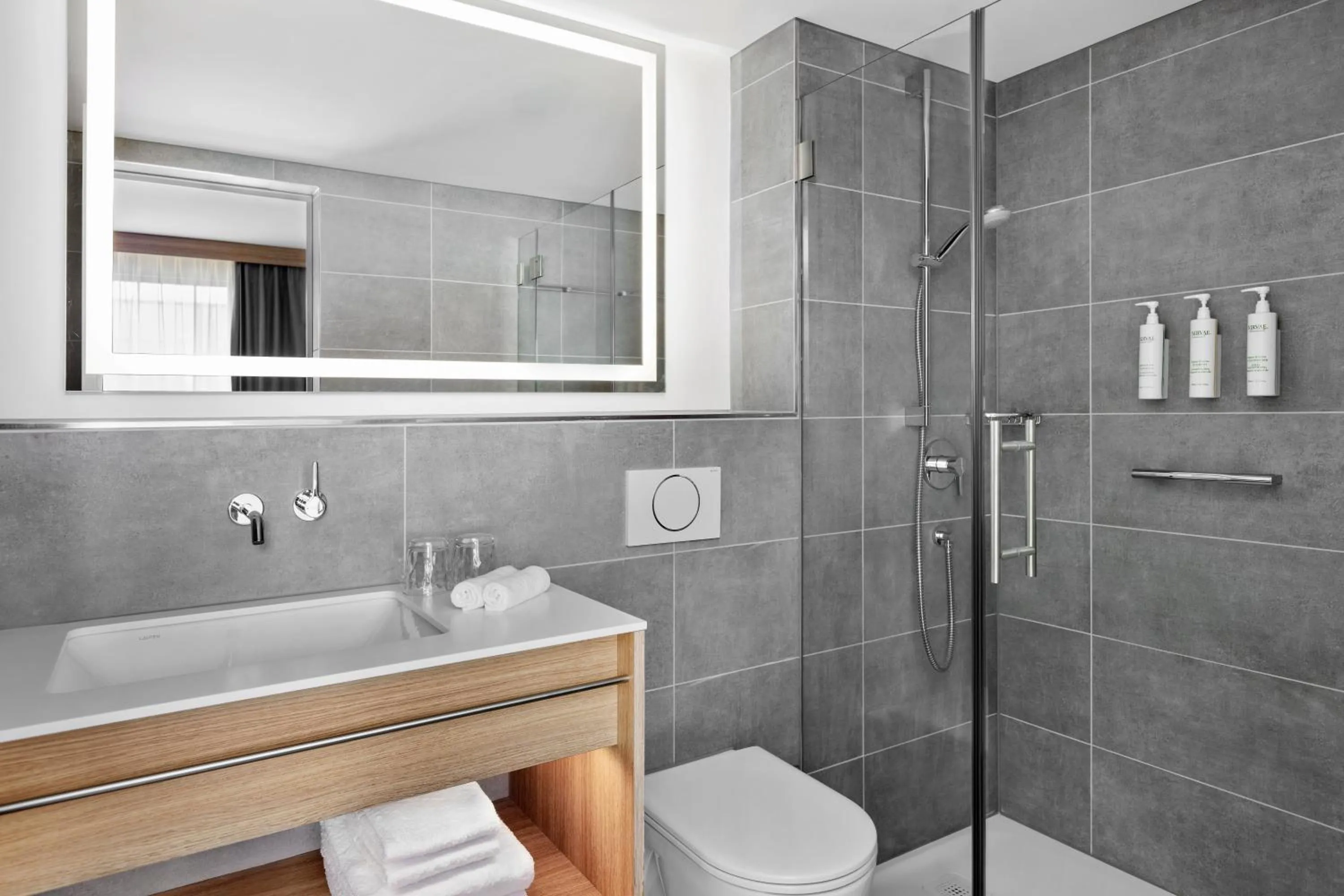 Shower in Courtyard by Marriott Biel Bienne