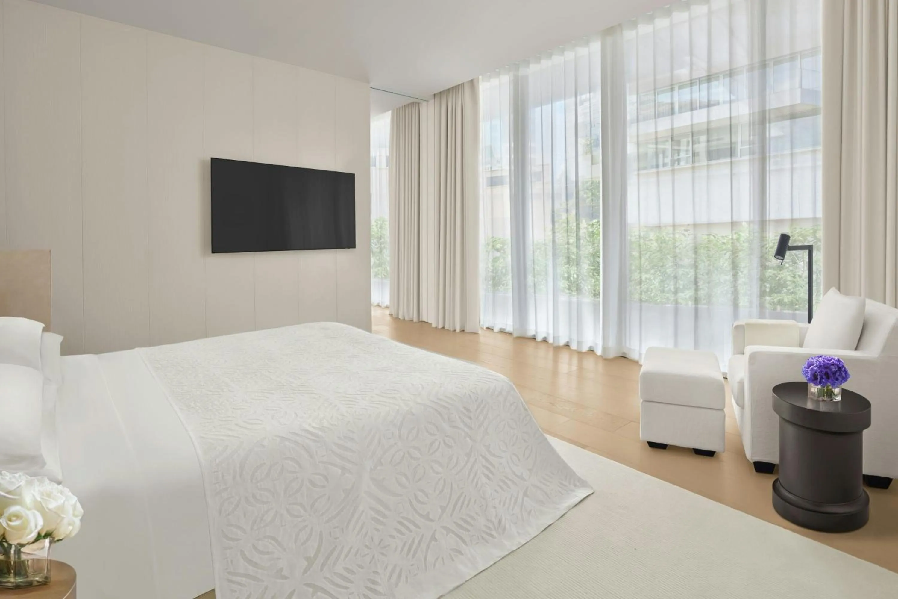 Bedroom, Bed in The Singapore EDITION