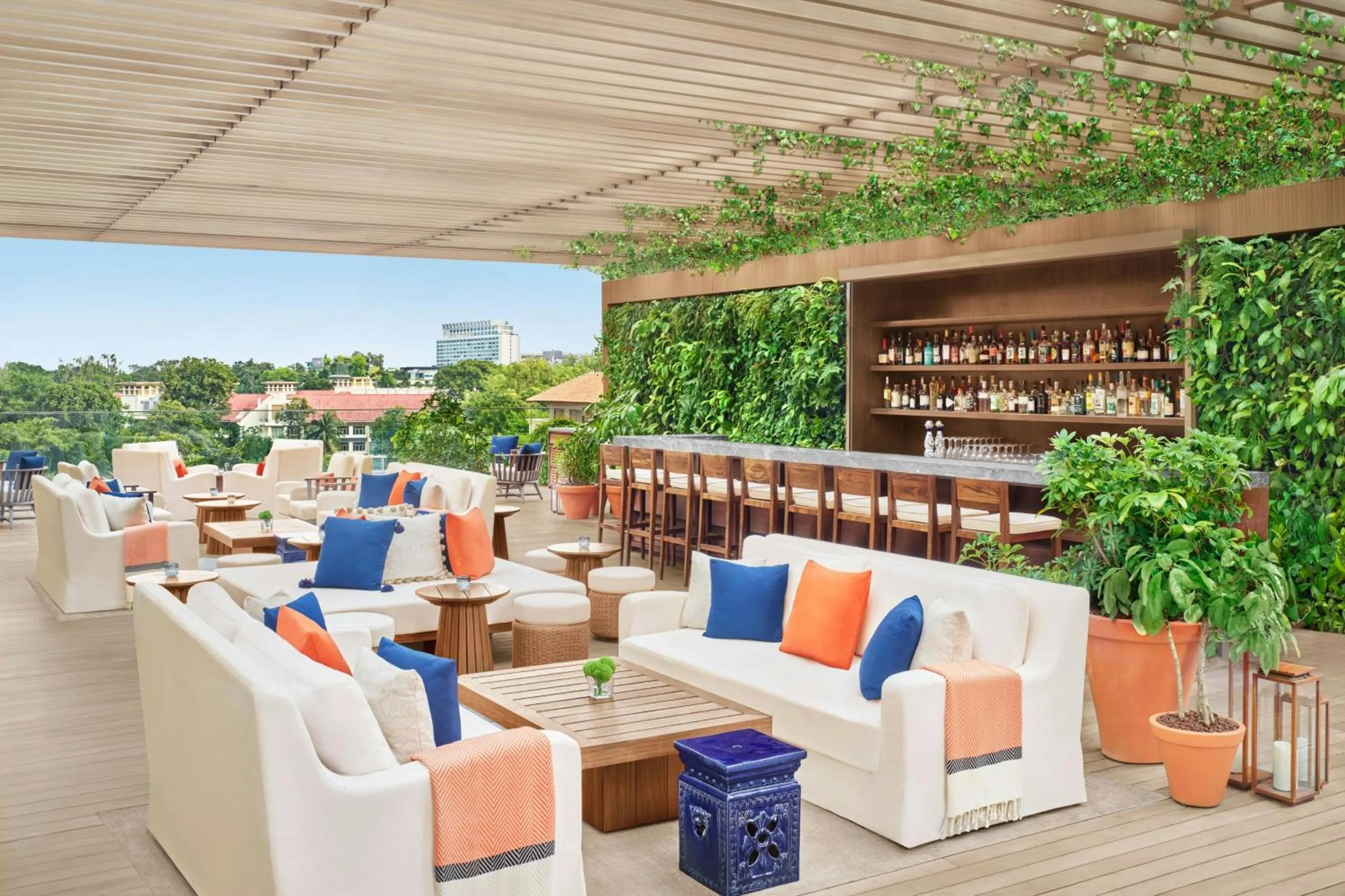 Restaurant/places to eat in The Singapore EDITION