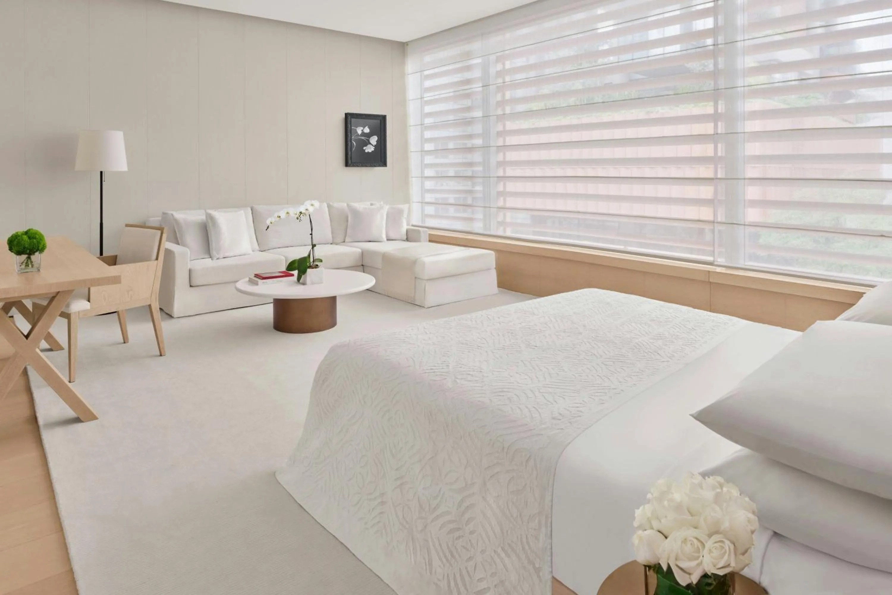 Bedroom, Bed in The Singapore EDITION