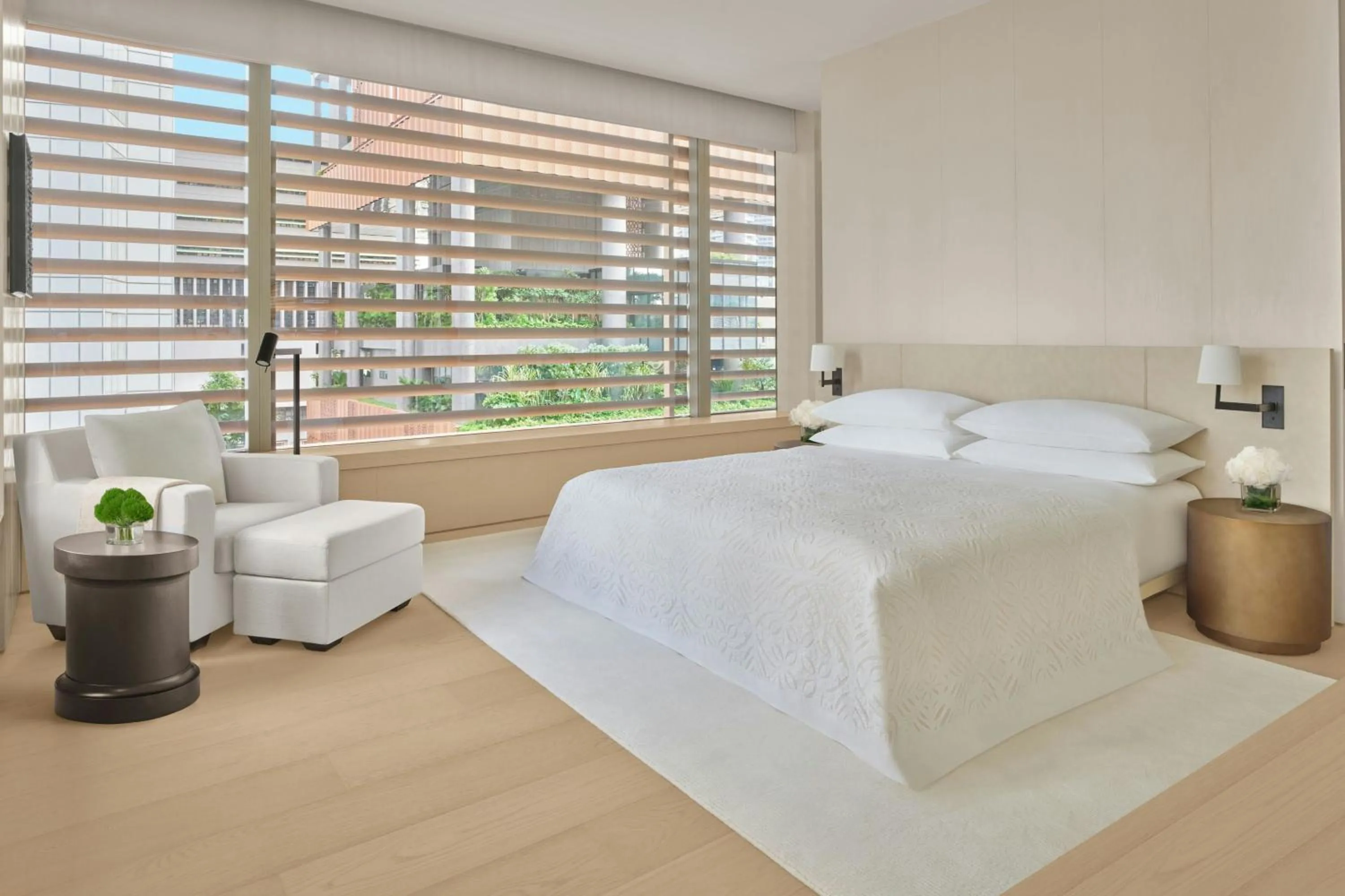 Bedroom, Bed in The Singapore EDITION