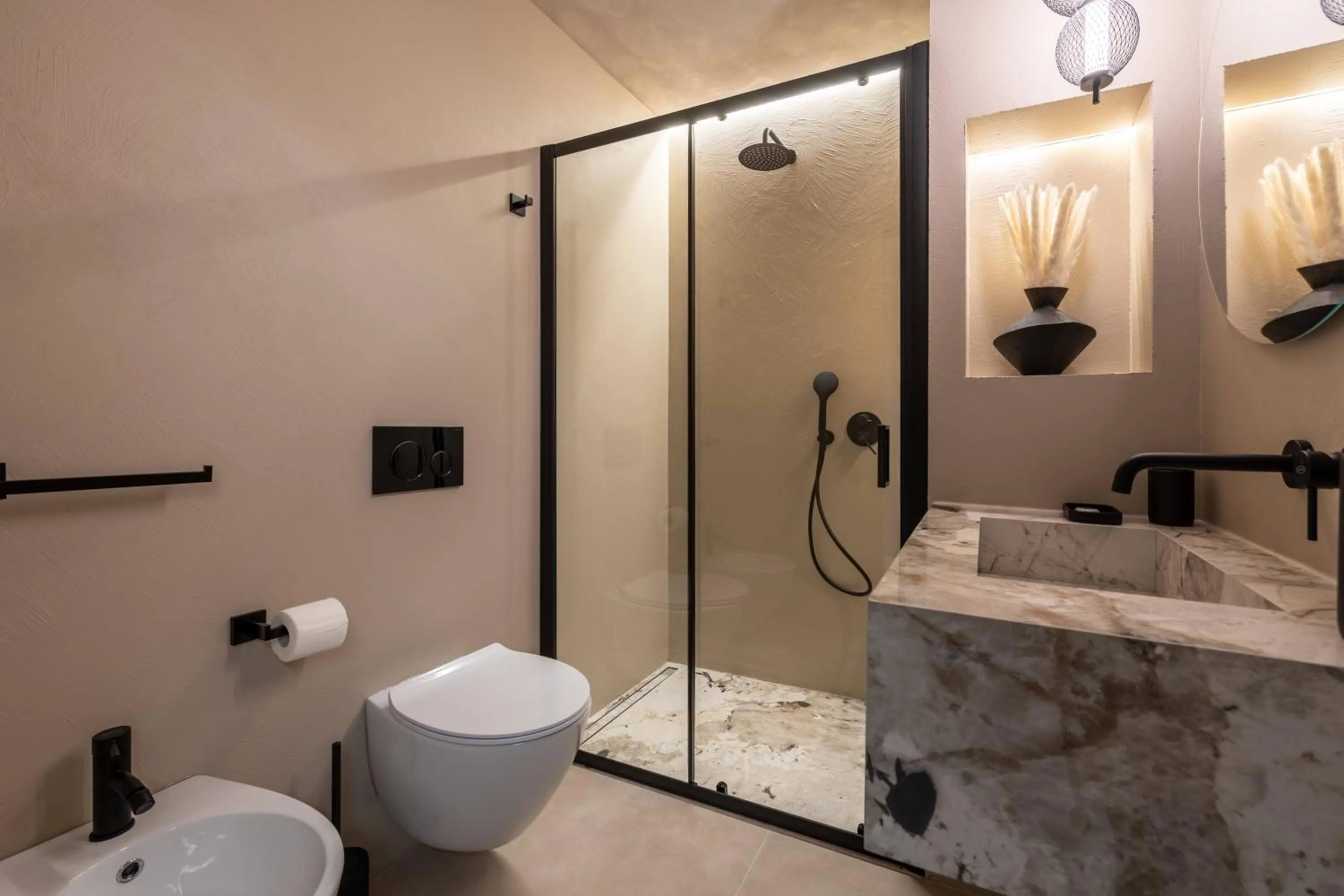 Shower in Duomo Collection