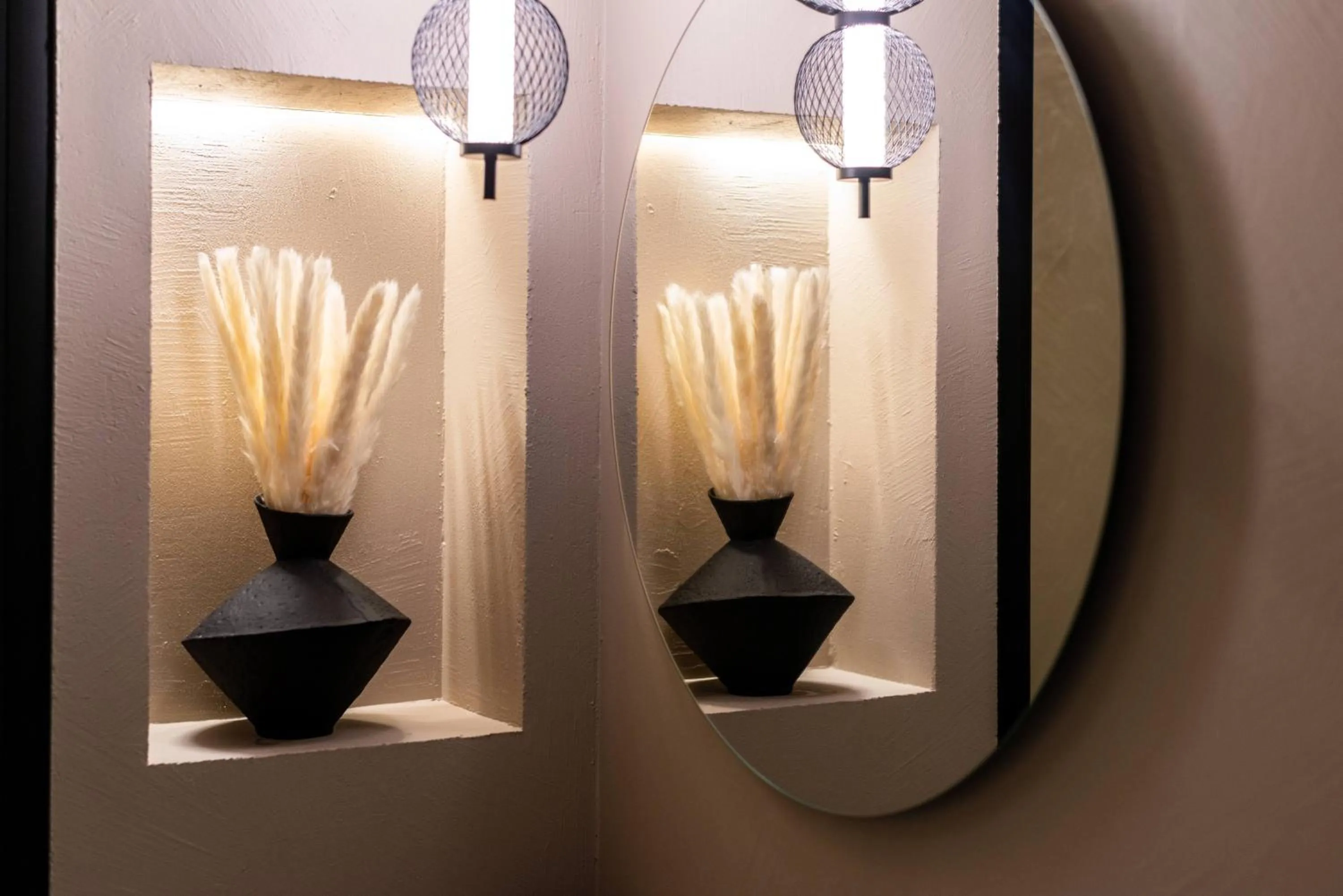 Decorative detail in Duomo Collection