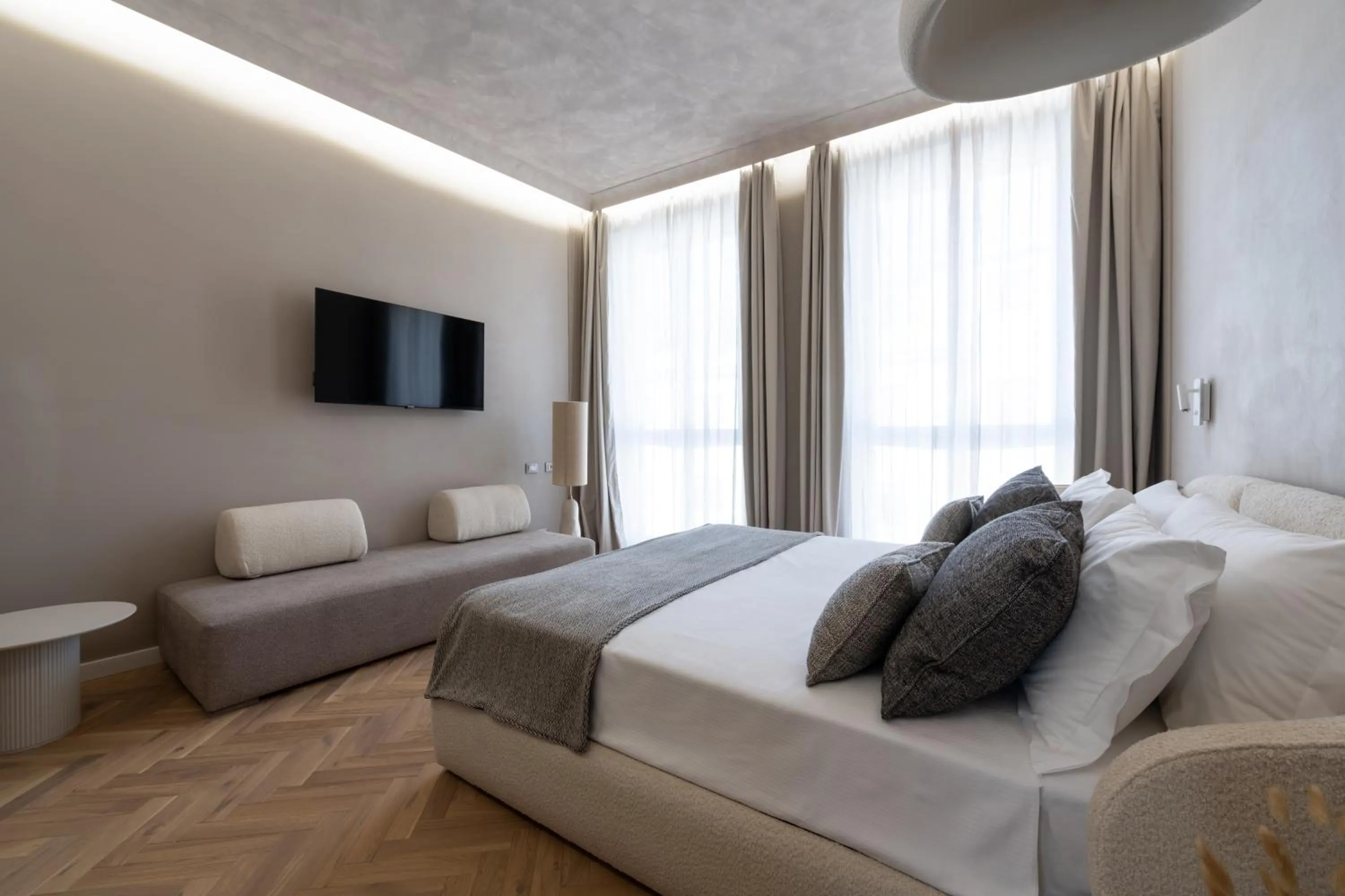 Bed in Duomo Collection