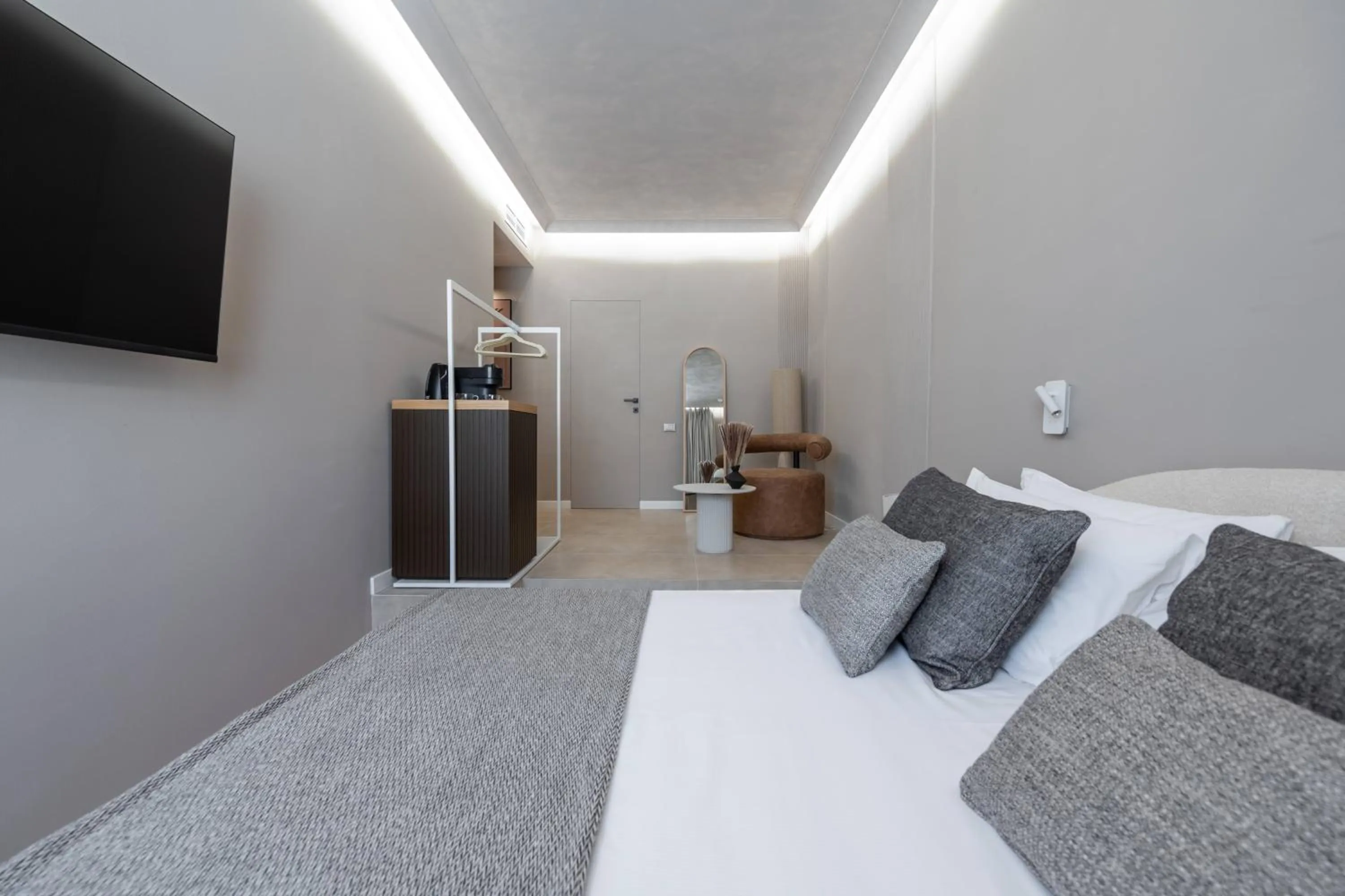 Bed in Duomo Collection