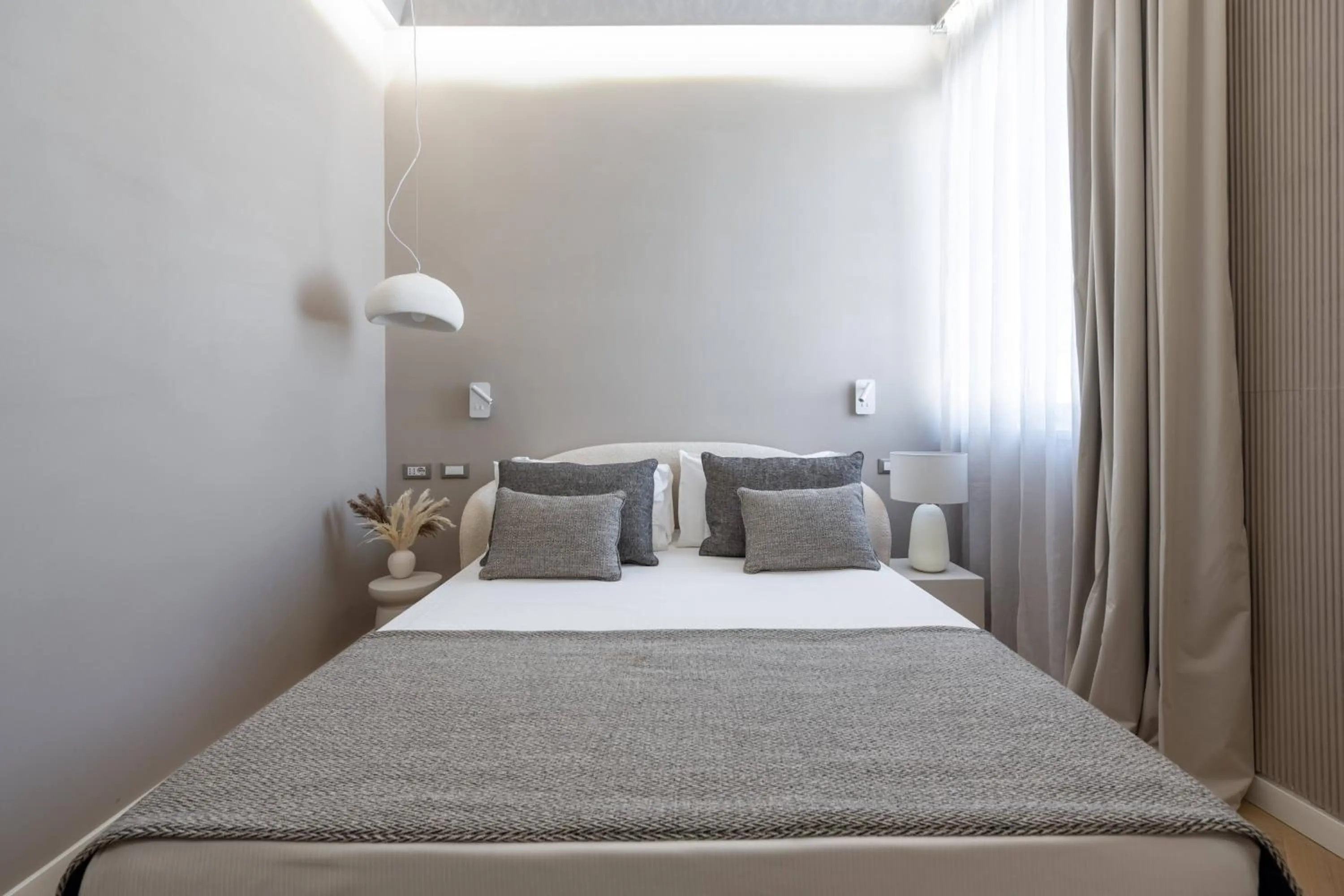 Bed in Duomo Collection