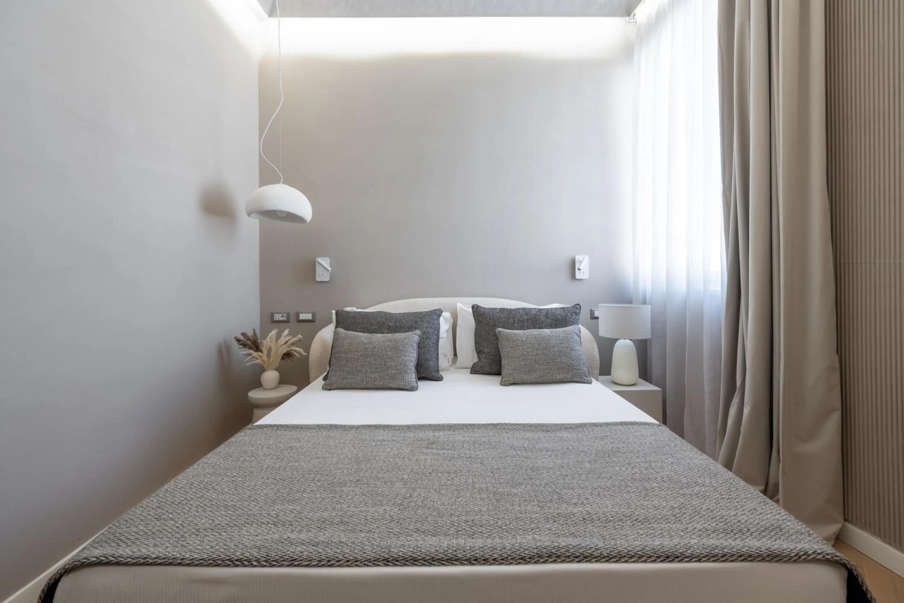 Bed in Duomo Collection