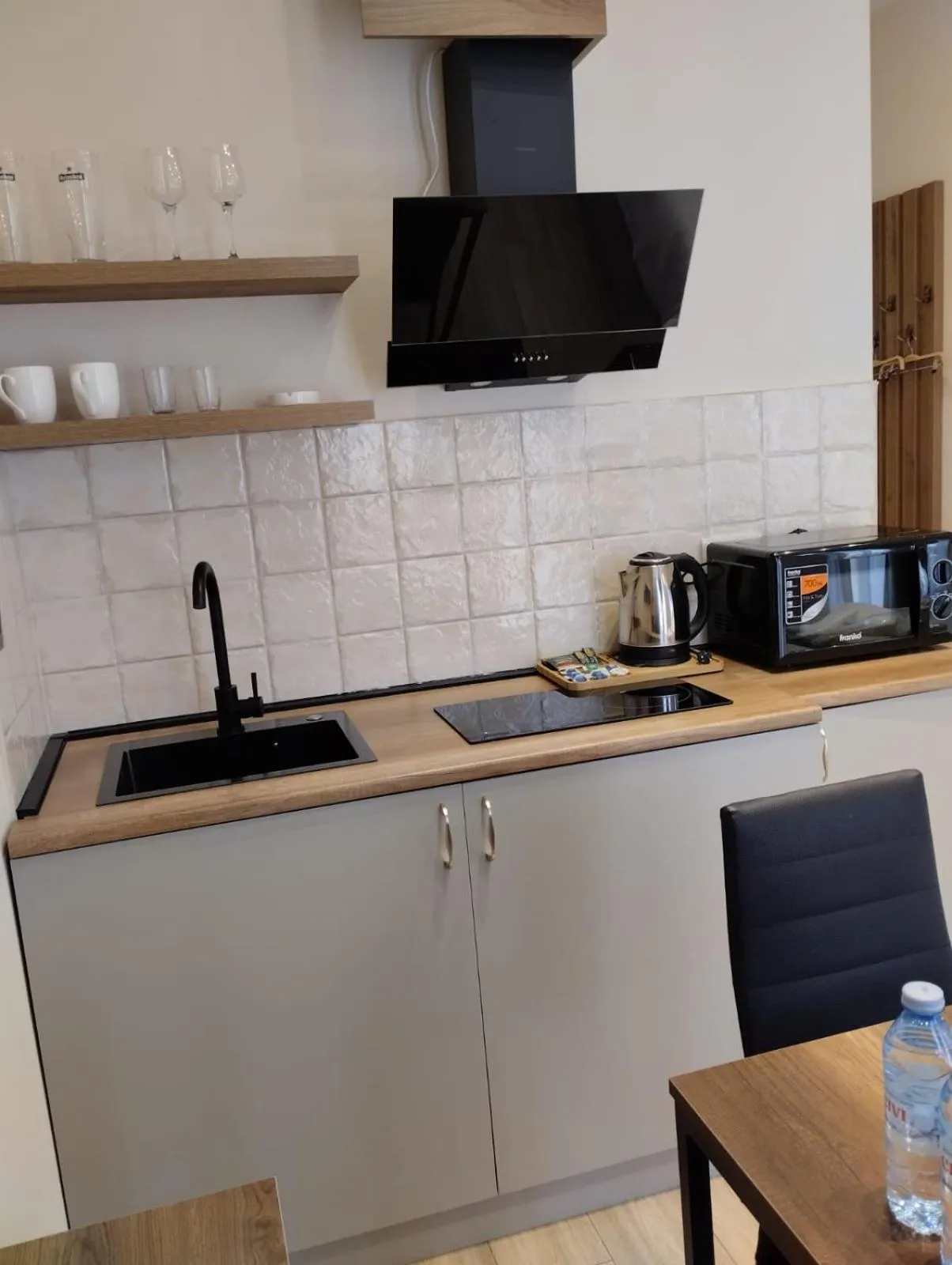 Coffee/tea facilities in Sky by the river