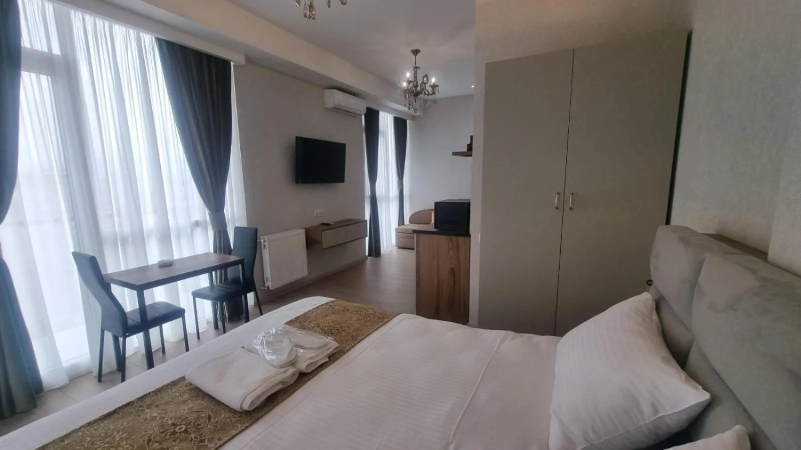 TV and multimedia, Bed in Sky by the river