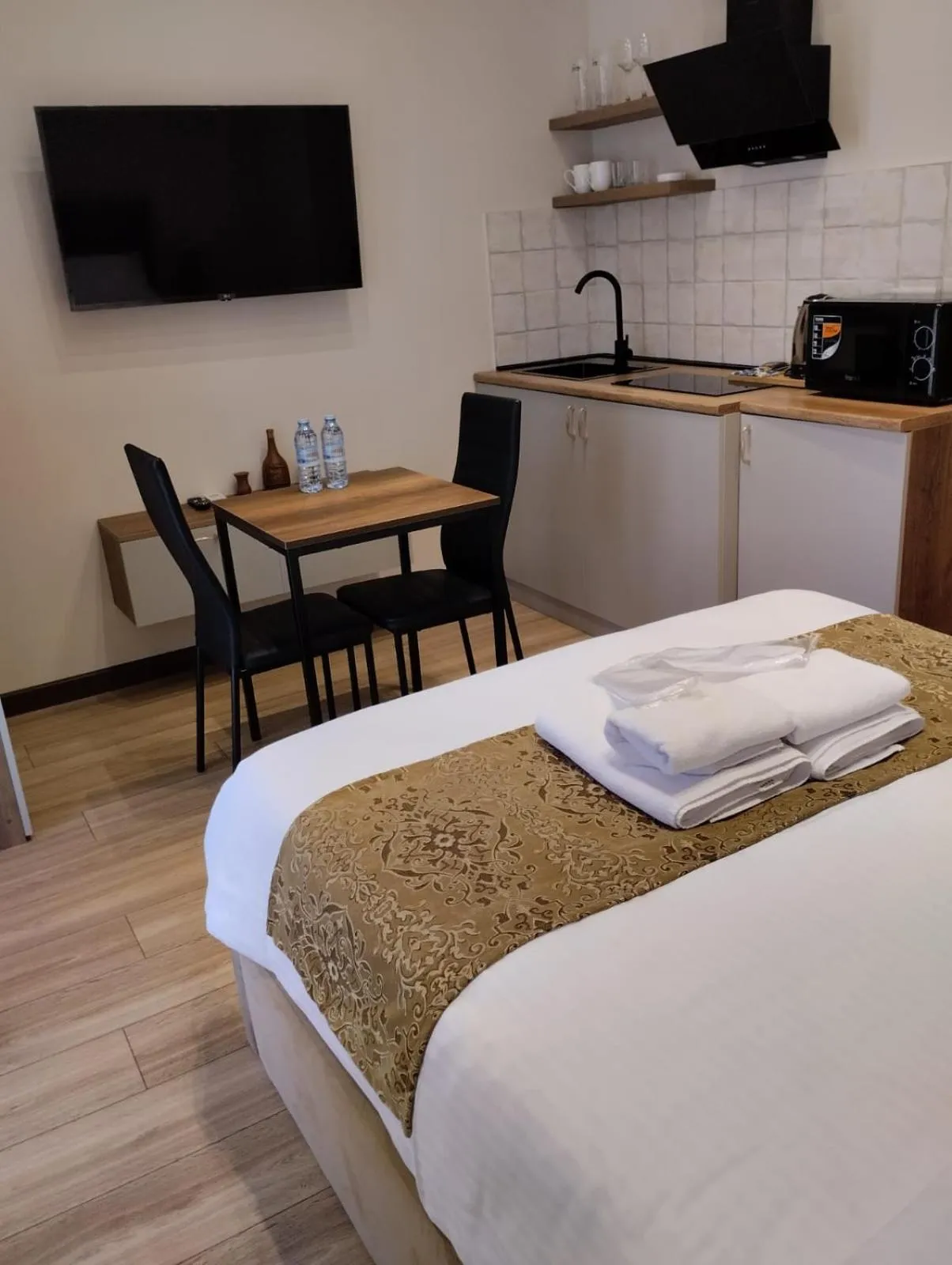 TV and multimedia, Bed in Sky by the river