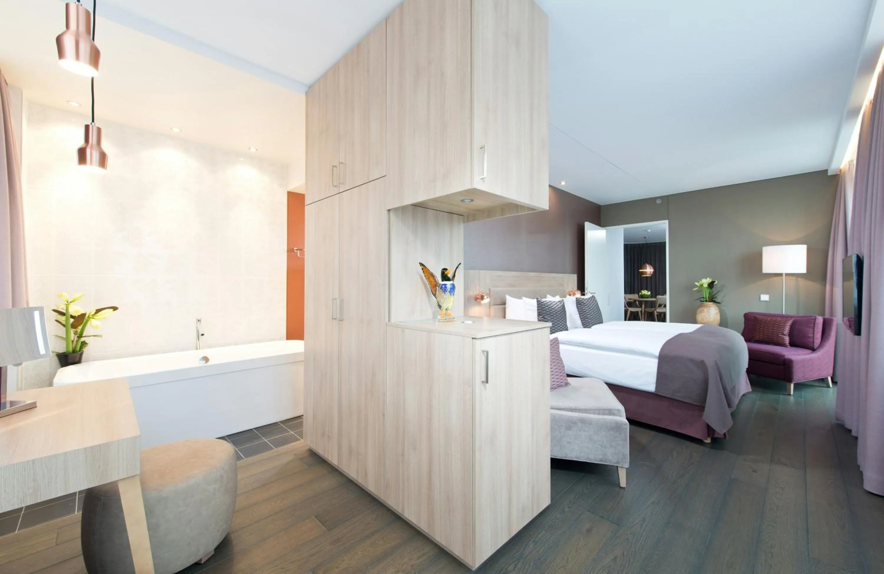 Photo of the whole room, Bed in Leonardo Hotel Berlin Mitte