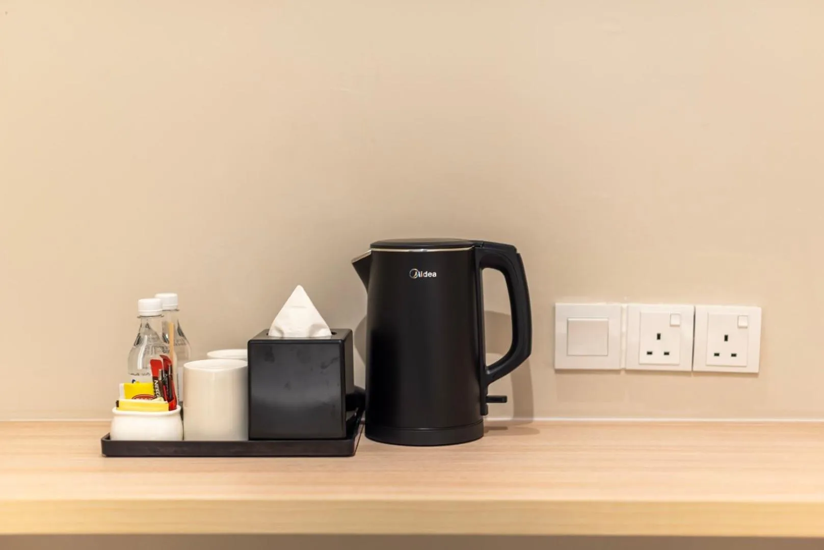 Coffee/tea facilities in Fives Hotel Meldrum