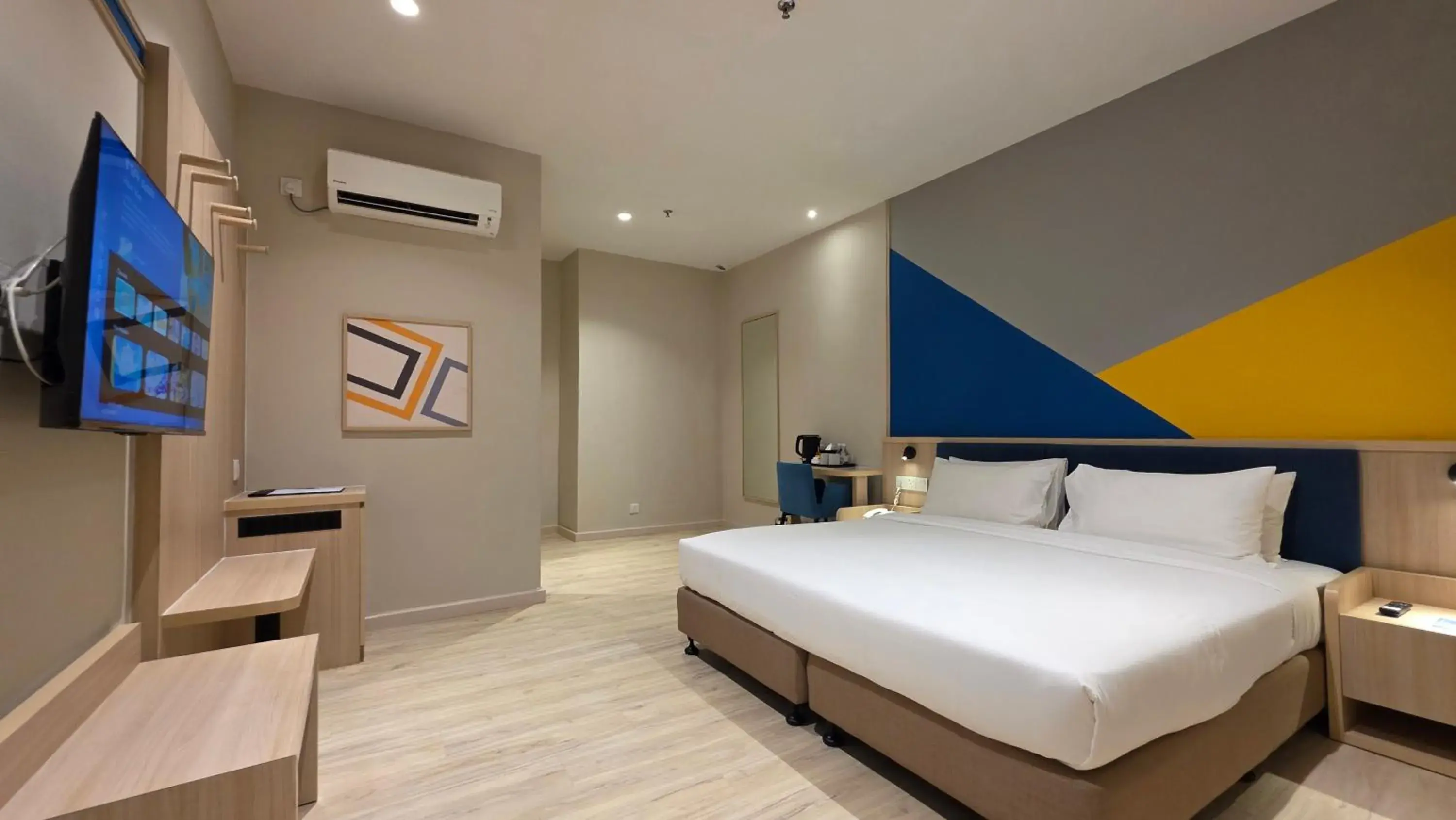 Deluxe King in Fives Hotel Meldrum Deluxe King in Fives Hotel Meldrum