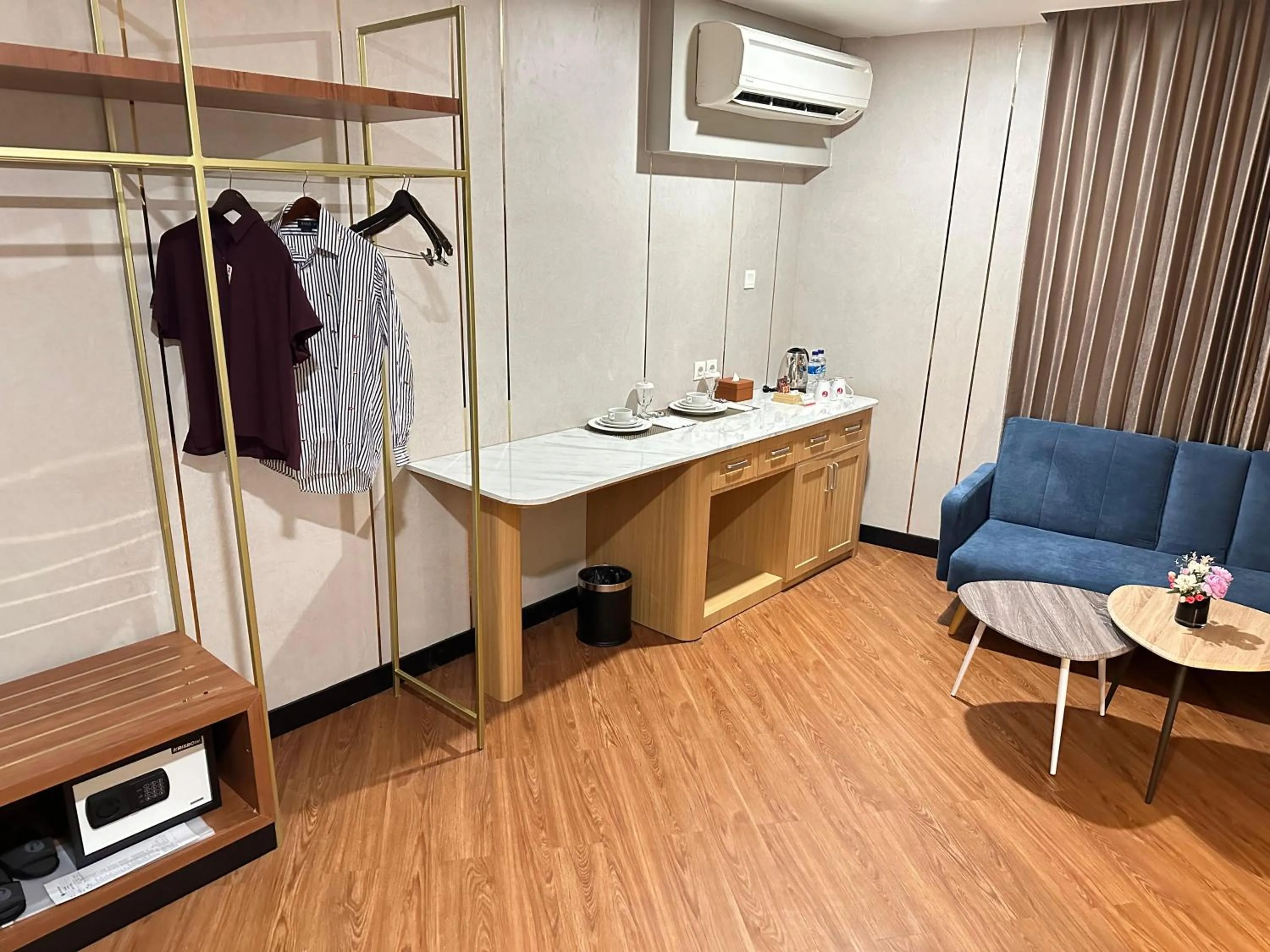 Living room in d'primahotel Jemursari Surabaya