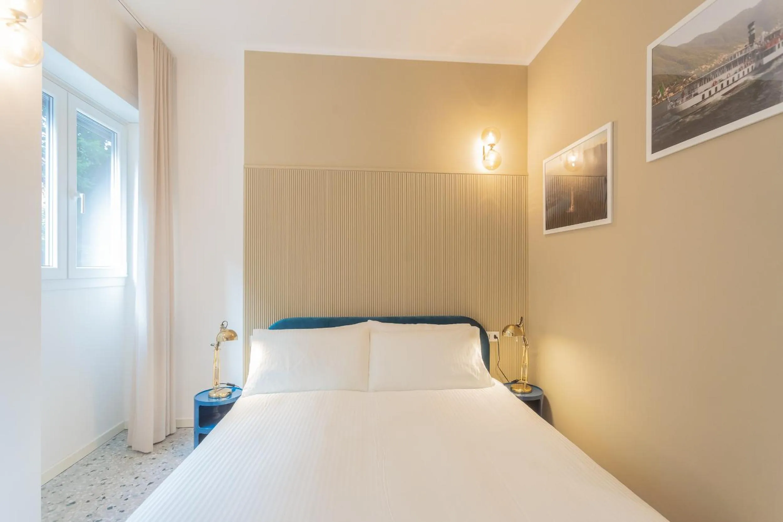 Bed in Marcello's Como Lake