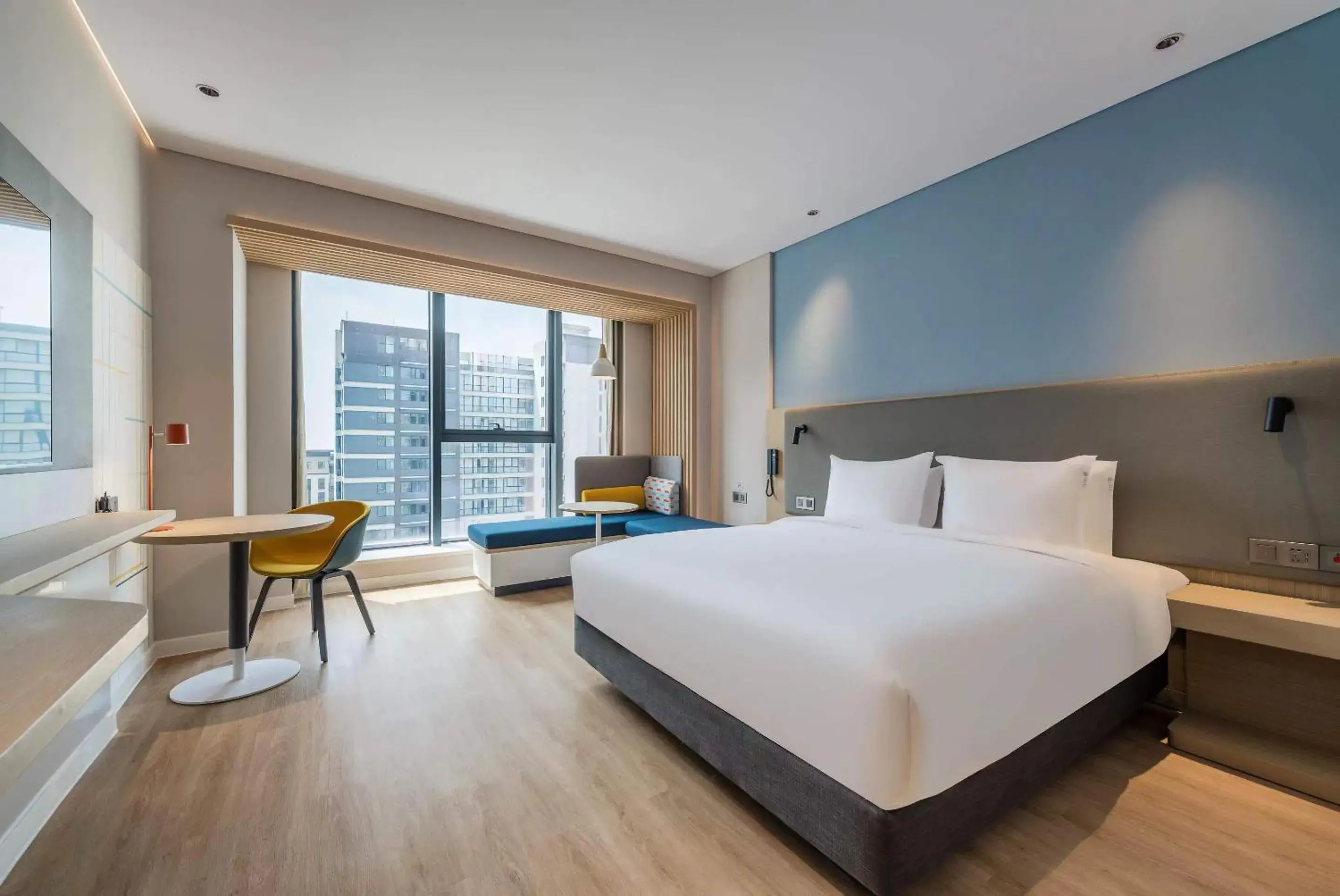 Standard Room in Holiday Inn Express Zhoukou Dancheng by IHG Standard Room in Holiday Inn Express Zhoukou Dancheng by IHG