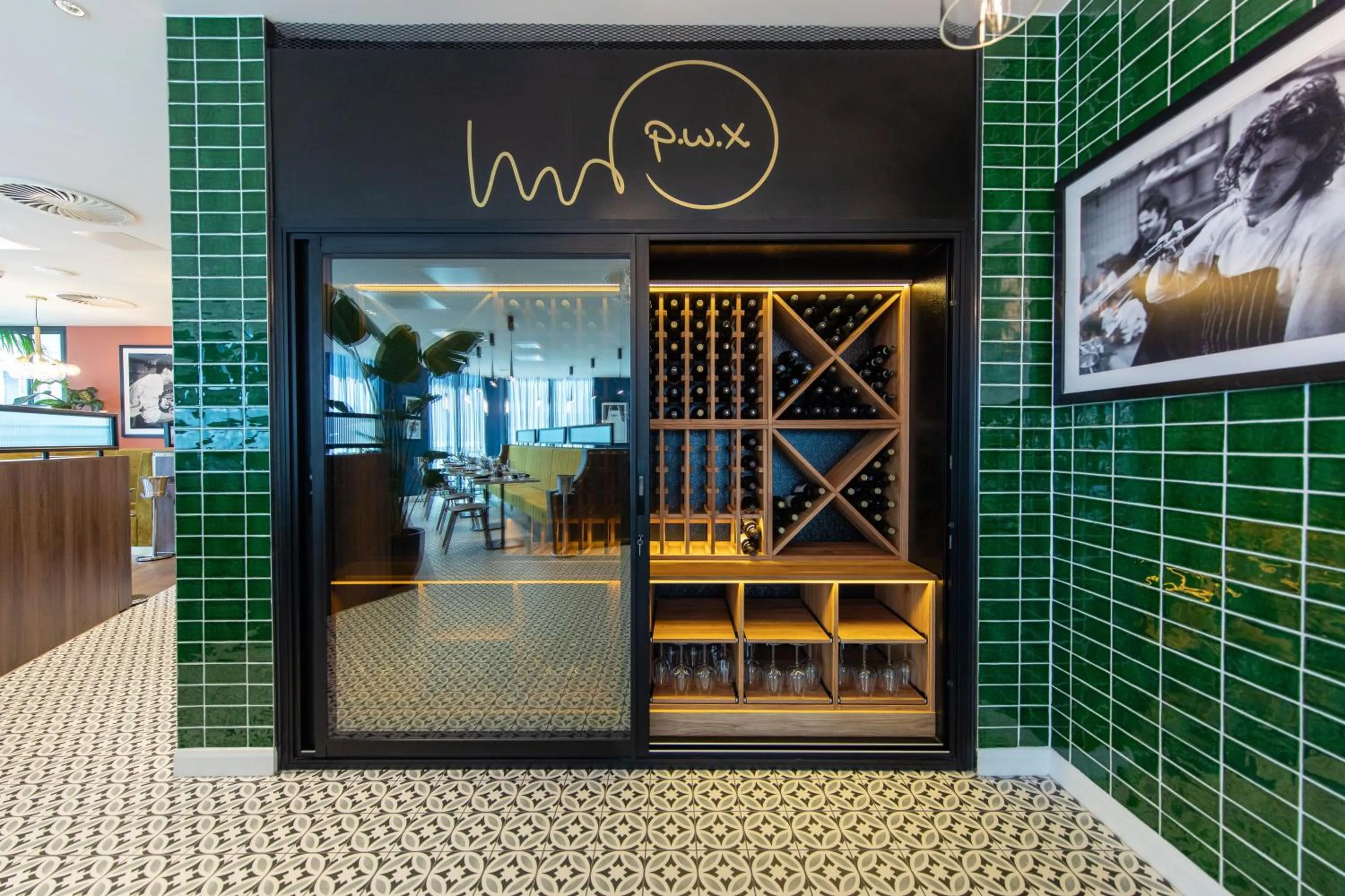 Lounge or bar in Holiday Inn Blackpool by IHG