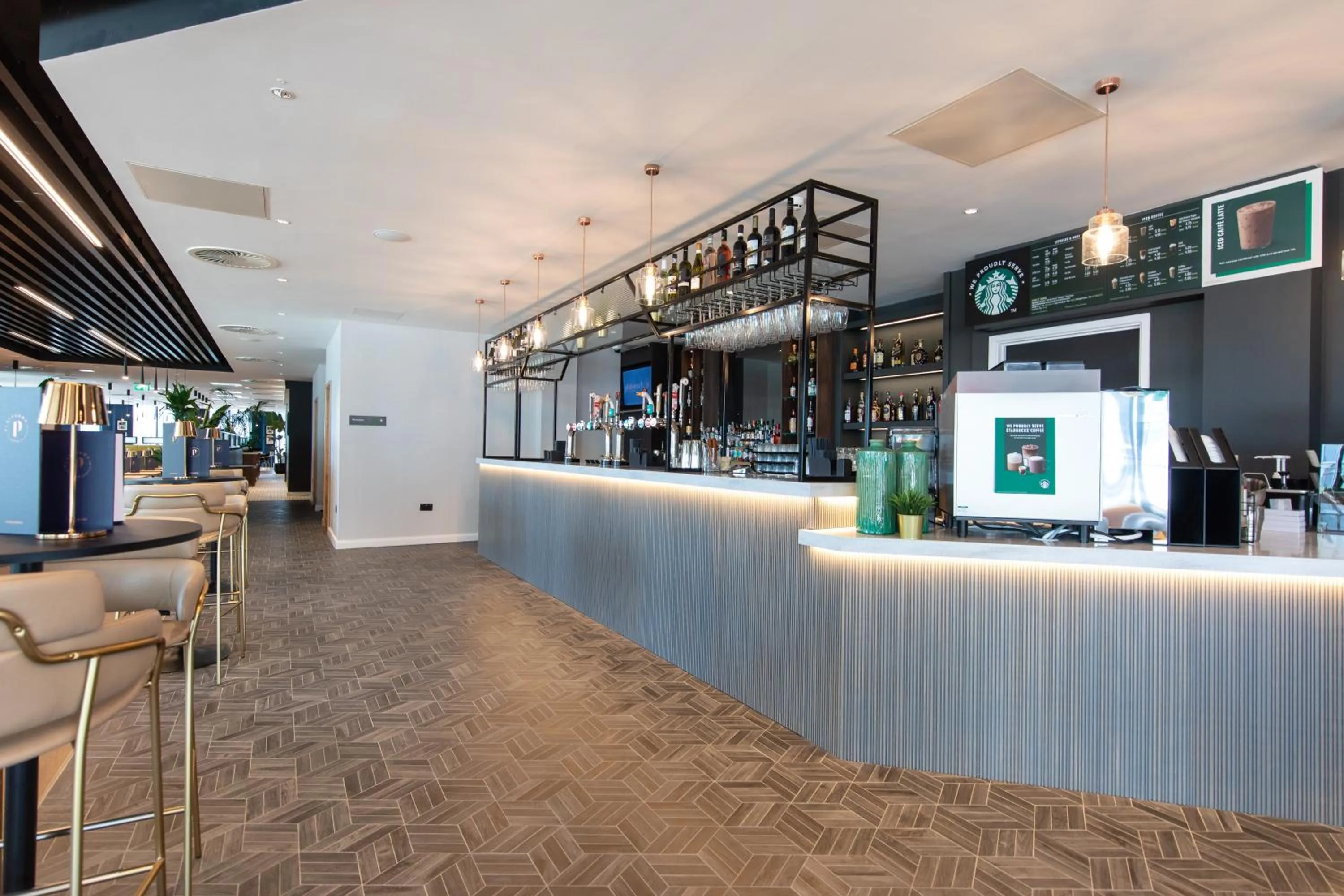 Lounge or bar in Holiday Inn Blackpool by IHG