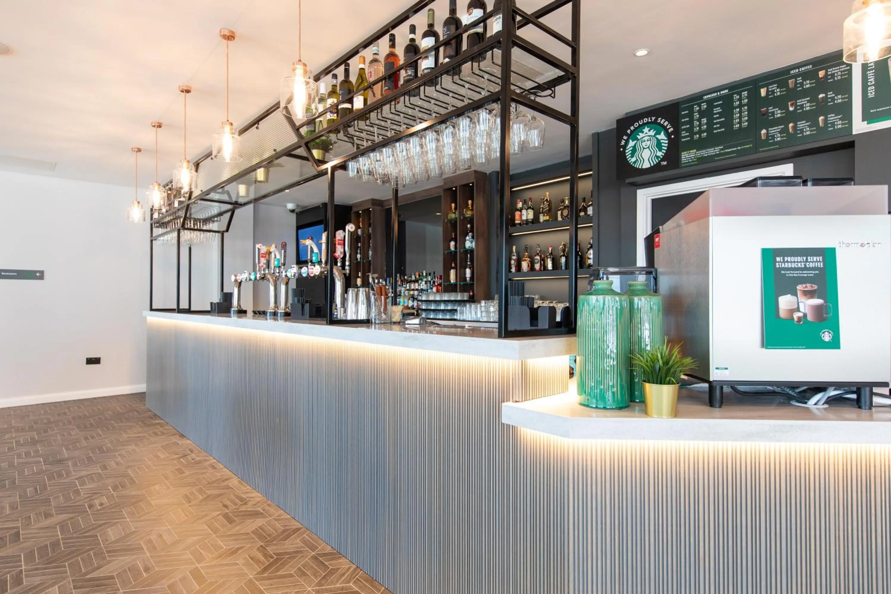 Lounge or bar in Holiday Inn Blackpool by IHG