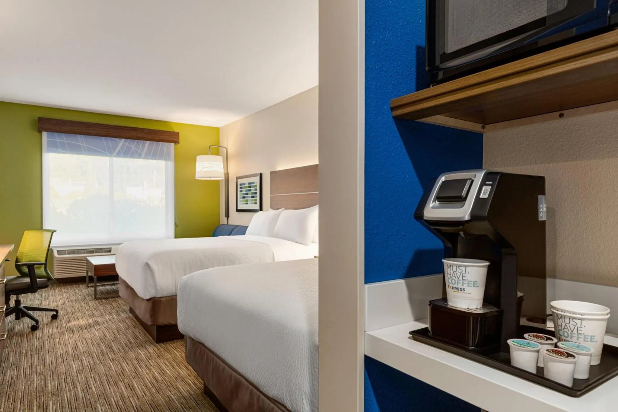 Photo of the whole room, Bed in Holiday Inn Express & Suites Hayward - Castro Valley by IHG
