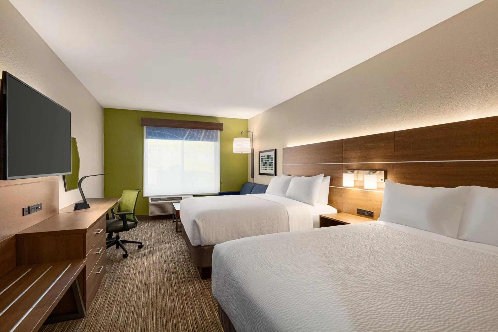 Photo of the whole room, Bed in Holiday Inn Express & Suites Hayward - Castro Valley by IHG