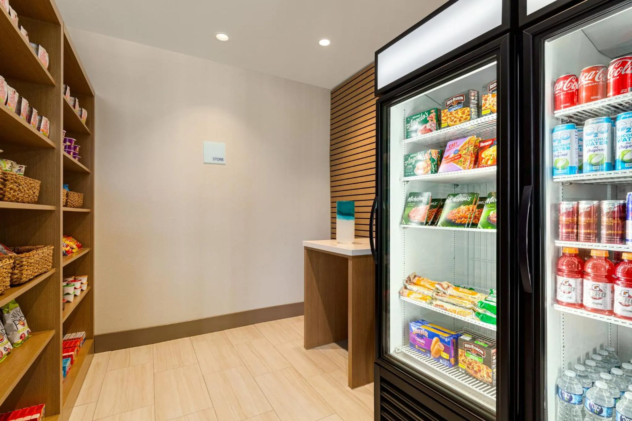 Coffee/tea facilities in Holiday Inn Express & Suites Hayward - Castro Valley by IHG