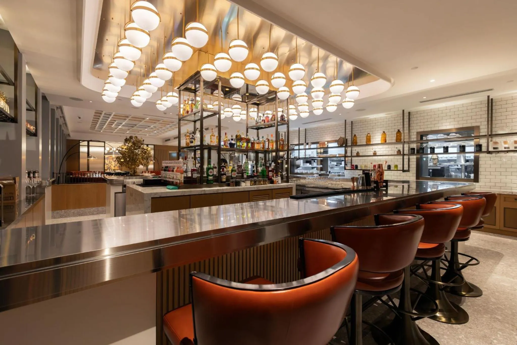 Lounge or bar in Crowne Plaza Kuala Lumpur City Centre by IHG